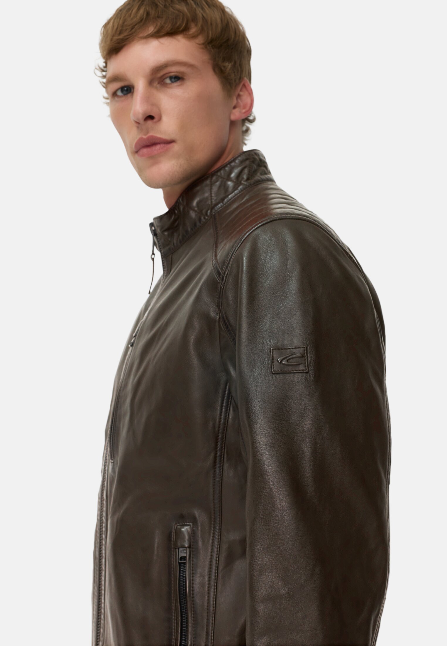 Men Leather biker jacket with stand-up collar Green worn detail close