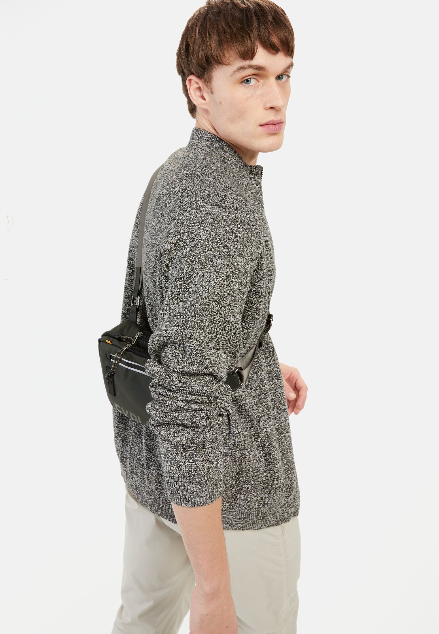 Men Cardigan made from cotton Khaki worn emotional