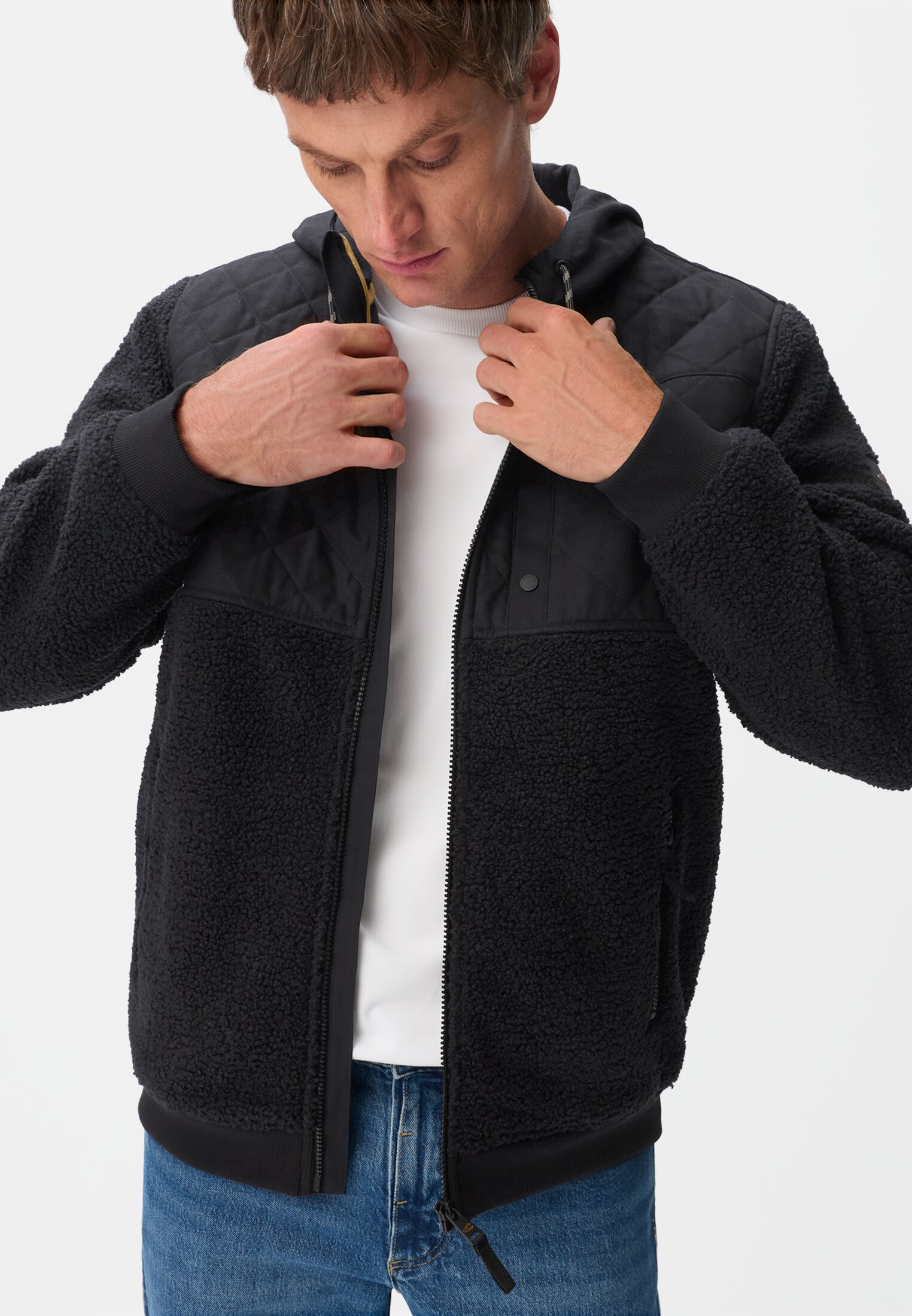 Heren Fleecevest met capuchon en zijzakken Navyblauw gedragen emotional