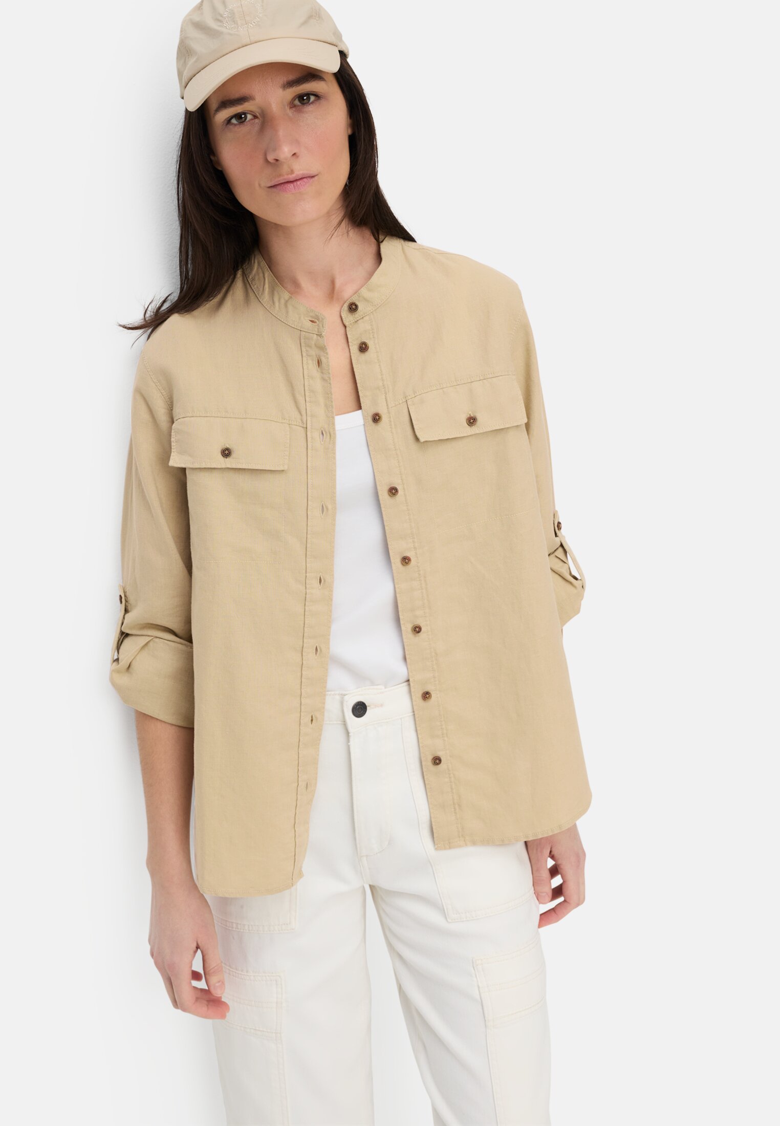 Women Blouse with stand-up collar and button placket Sand worn emotional