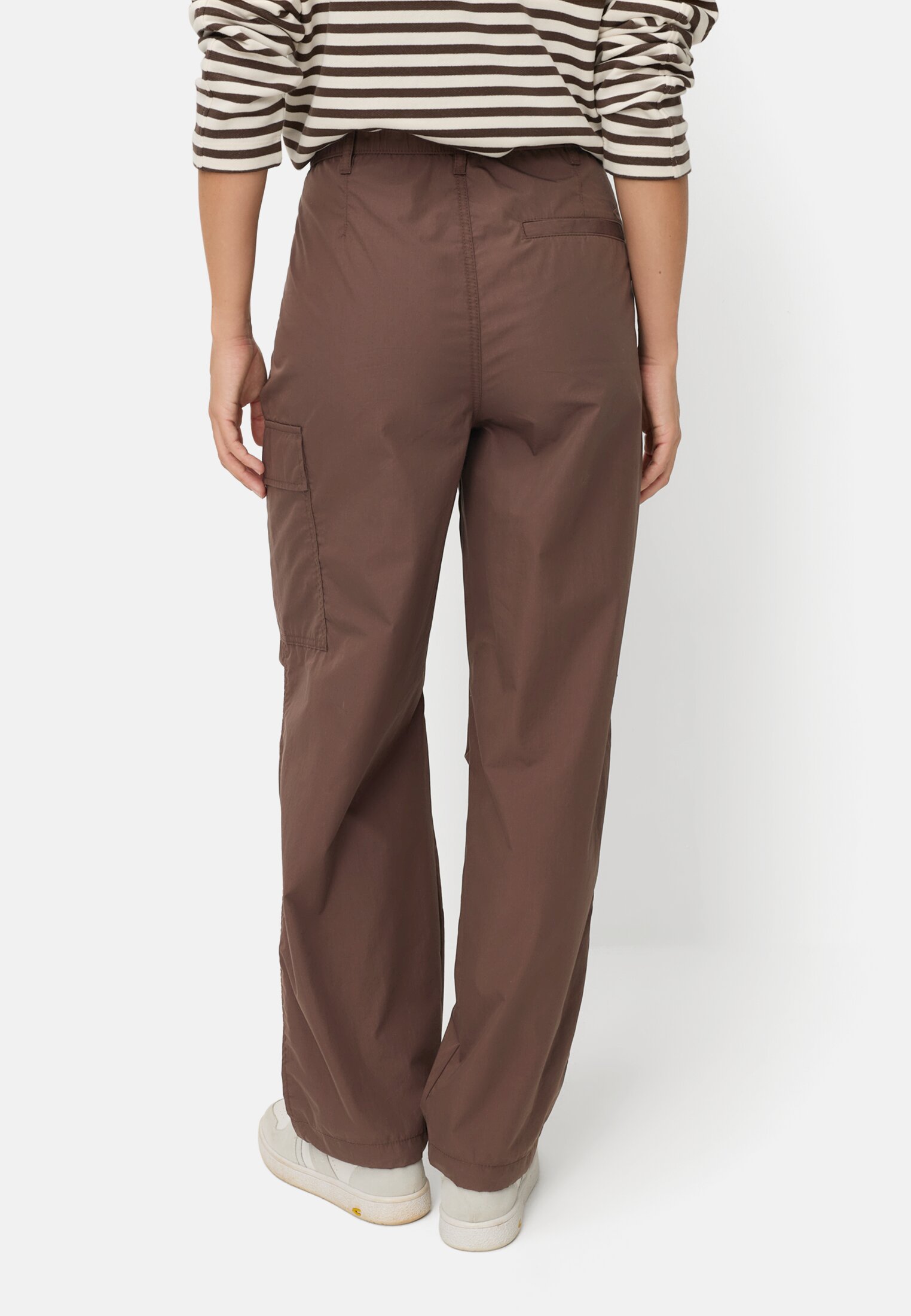 Vrouwen Cargo broek met trekkoord Bruin gedragen achter