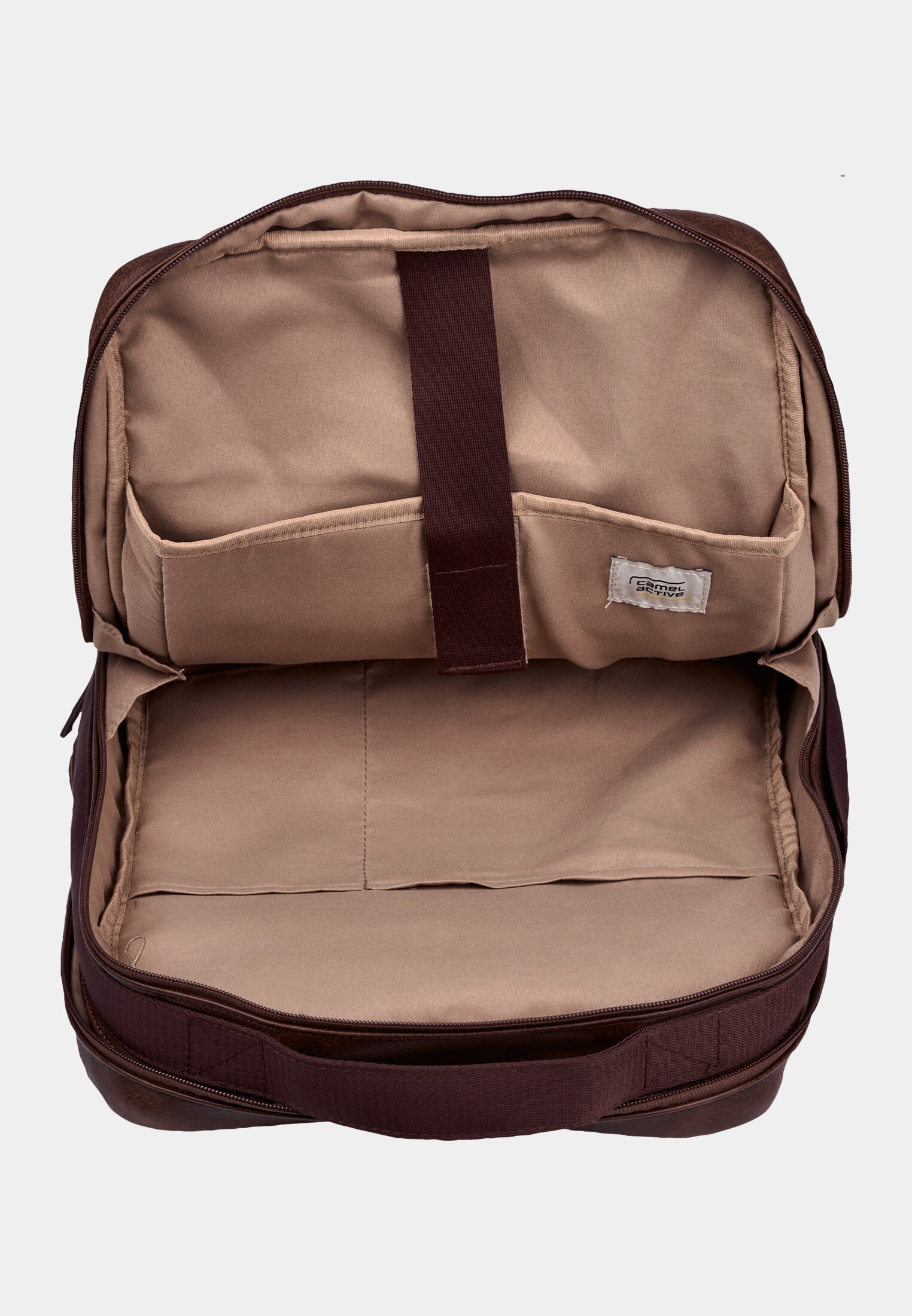 Men TRACES rucksack with padded laptop compartment Brown front close
