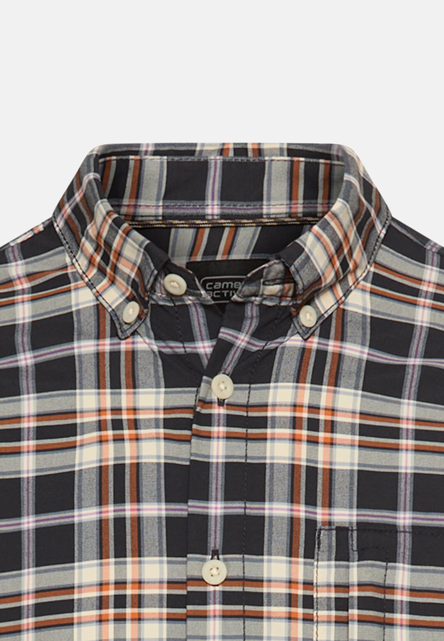 Herren Langarm Shirt aus reiner Baumwolle mit Knopfkragen und Brusttaschen Zimt vorne nah