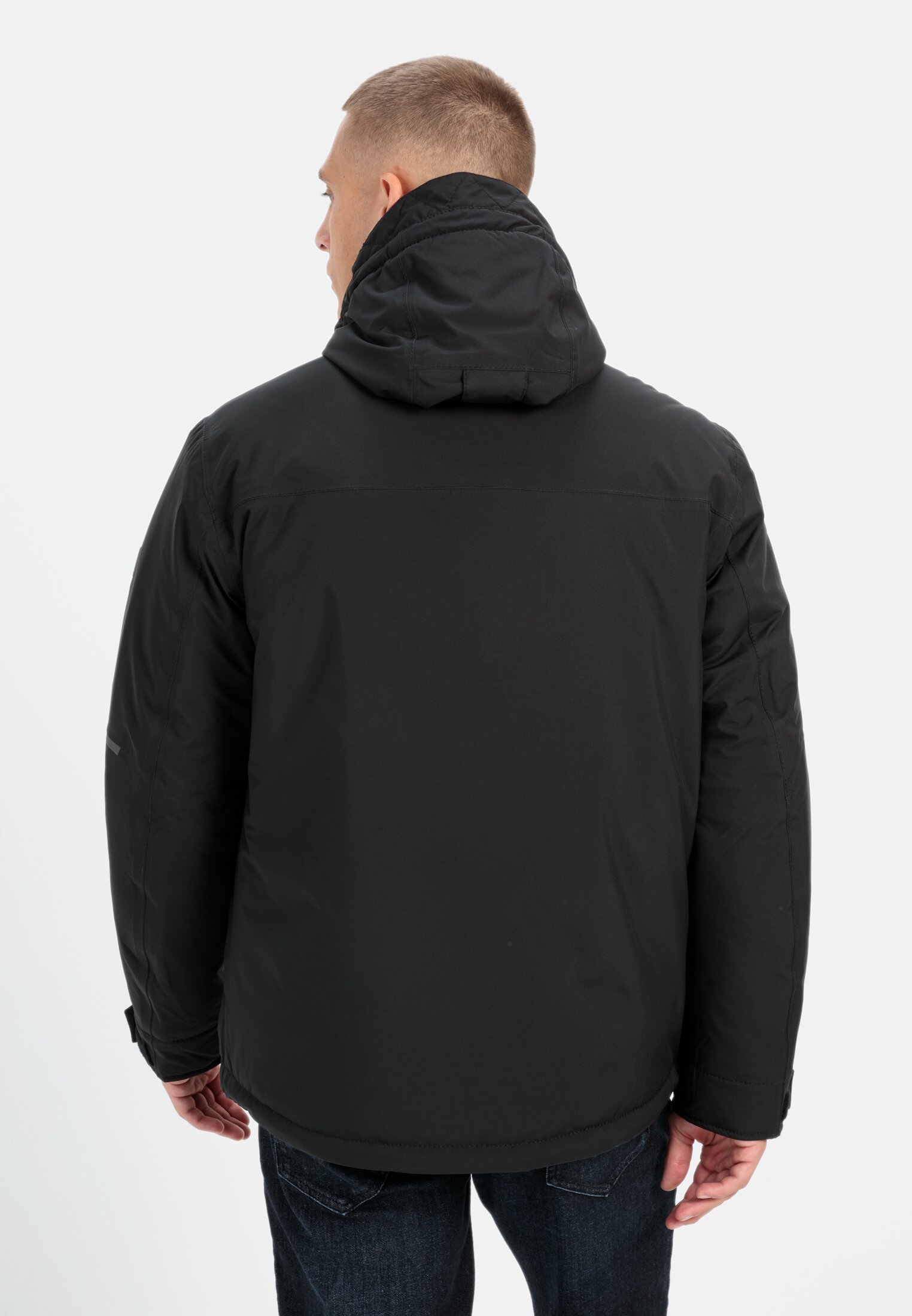 Herren teXXXactive® Funktionsjacke mit abnehmbarer Kapuze Schwarz getragen hinten