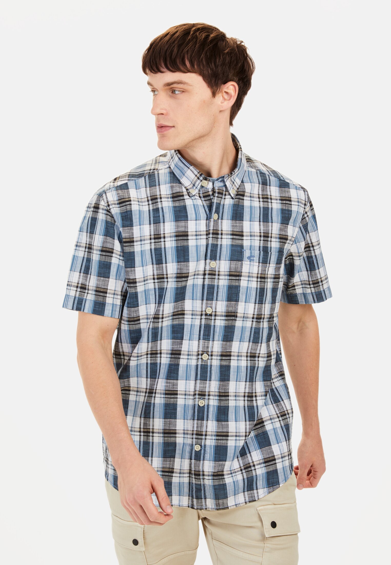 Men Short-sleeve checked shirt made of pure cotton Blue-White-Black worn front