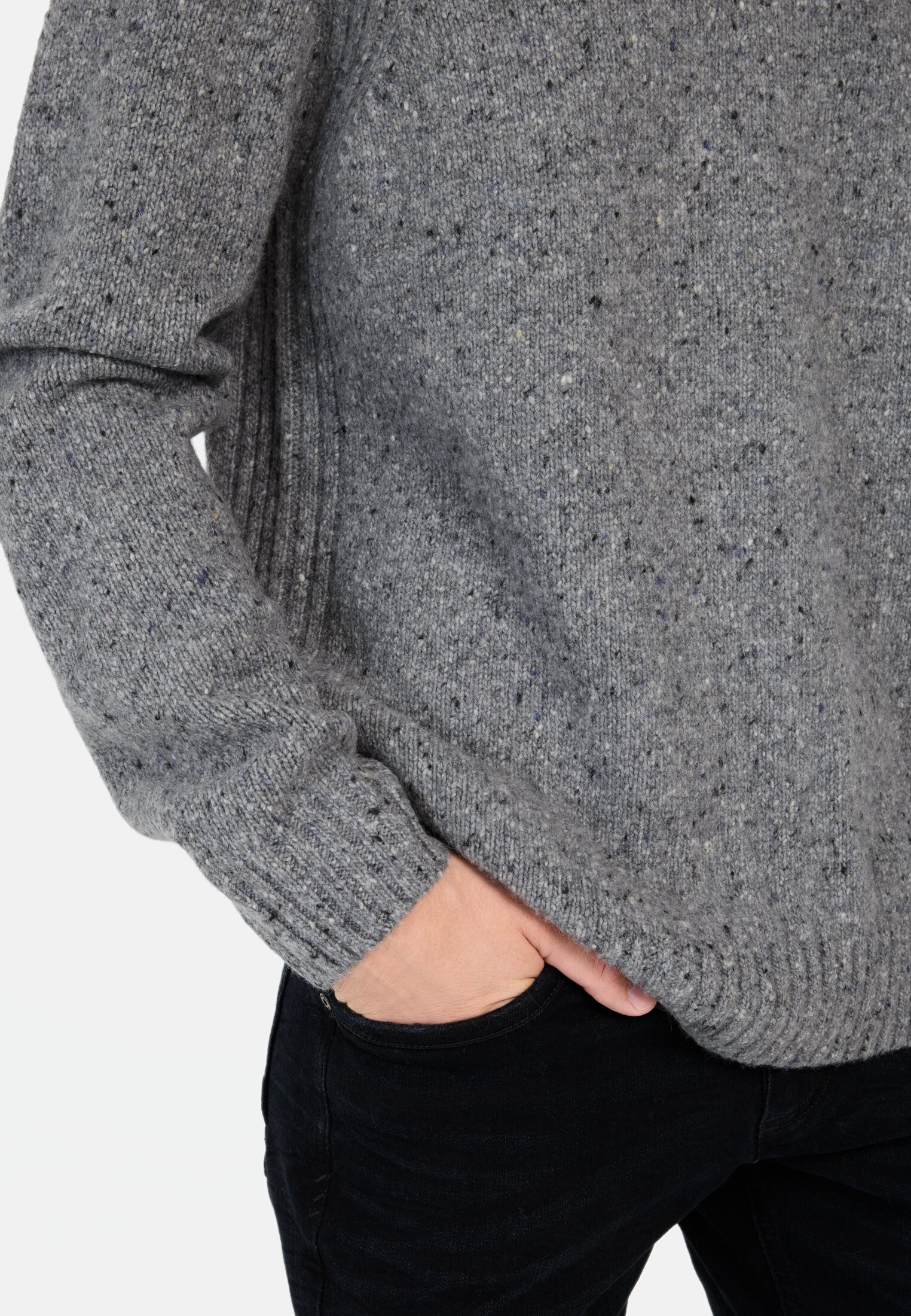 Men Knitted jumper made from merino wool Stone Gray worn detail close