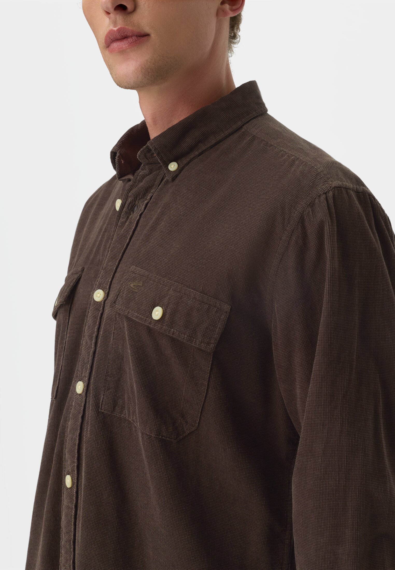 Men Long-sleeved shirt with patch pockets Dark brown worn detail close