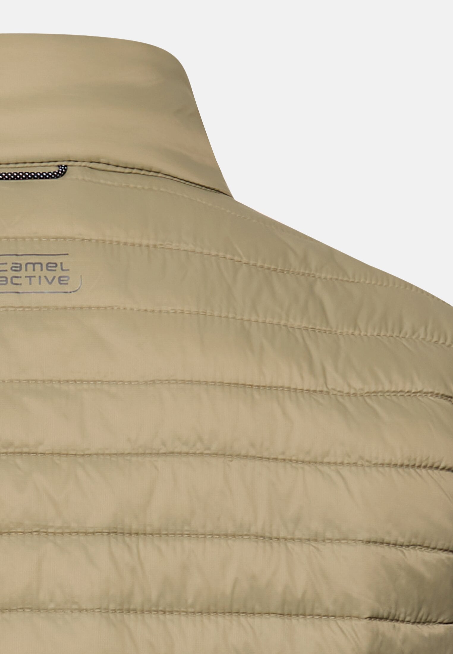 Men Vest with water-repellent function Khaki close back