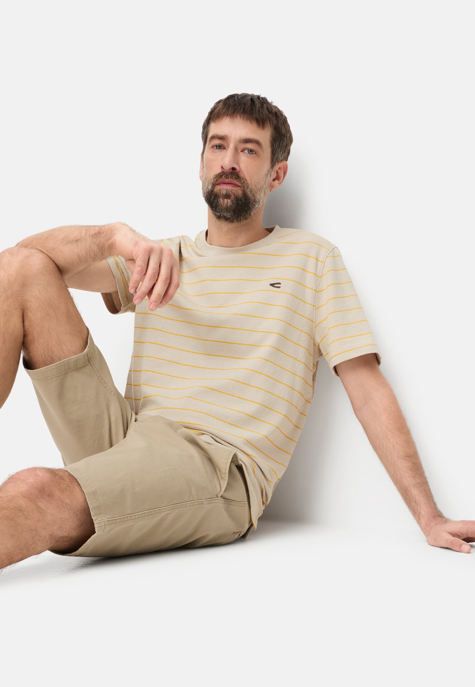 Men T-Shirt made of pure cotton Sun Yellow worn emotional