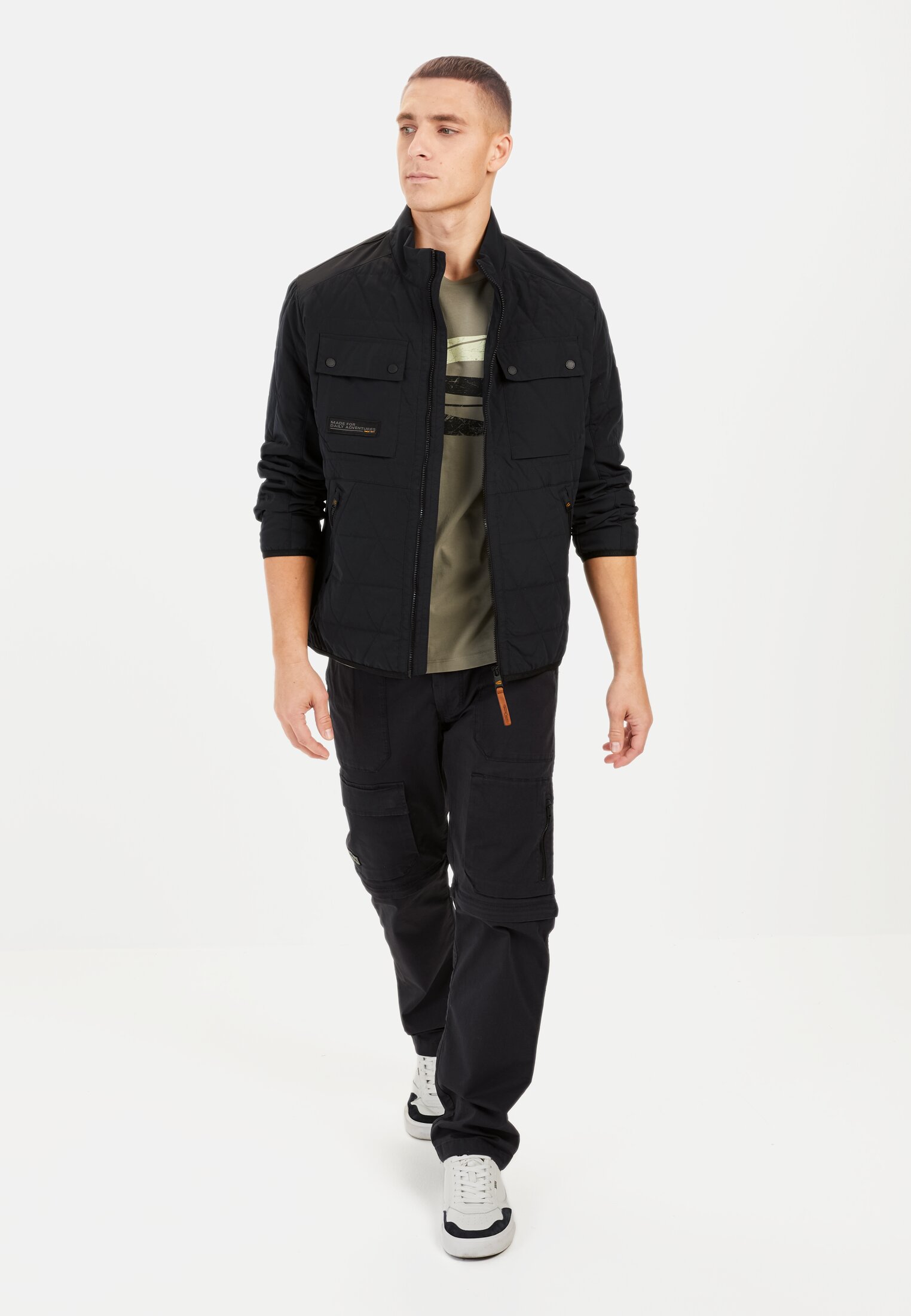 MI_0970F-5T94-30_M3-01 Men T-shirt with print Khaki worn front full body