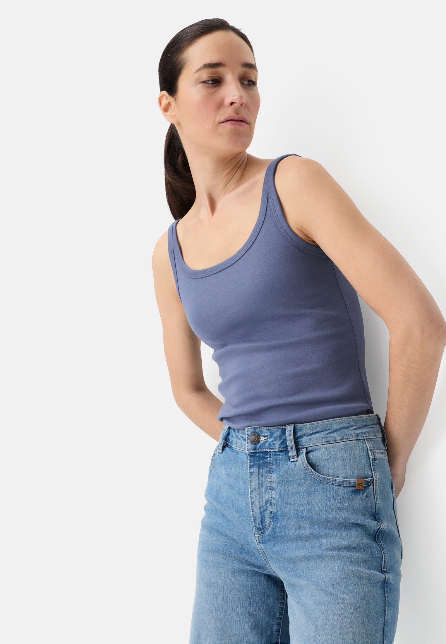 Women Fitted top made of pure cotton Ocean Blue worn emotional