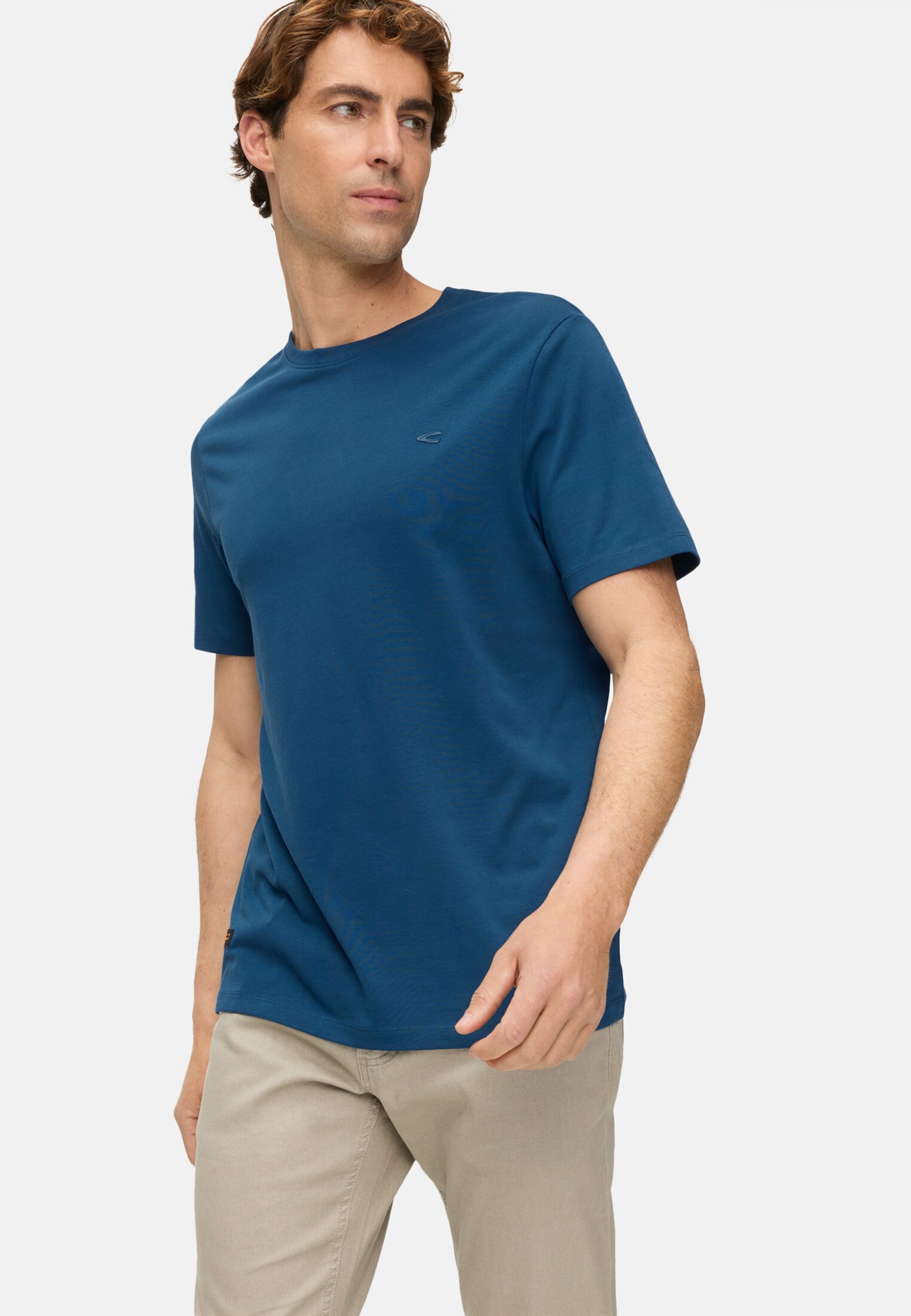 Men fleXXXactive® T-shirt with crew neck Lyons Blue worn emotional