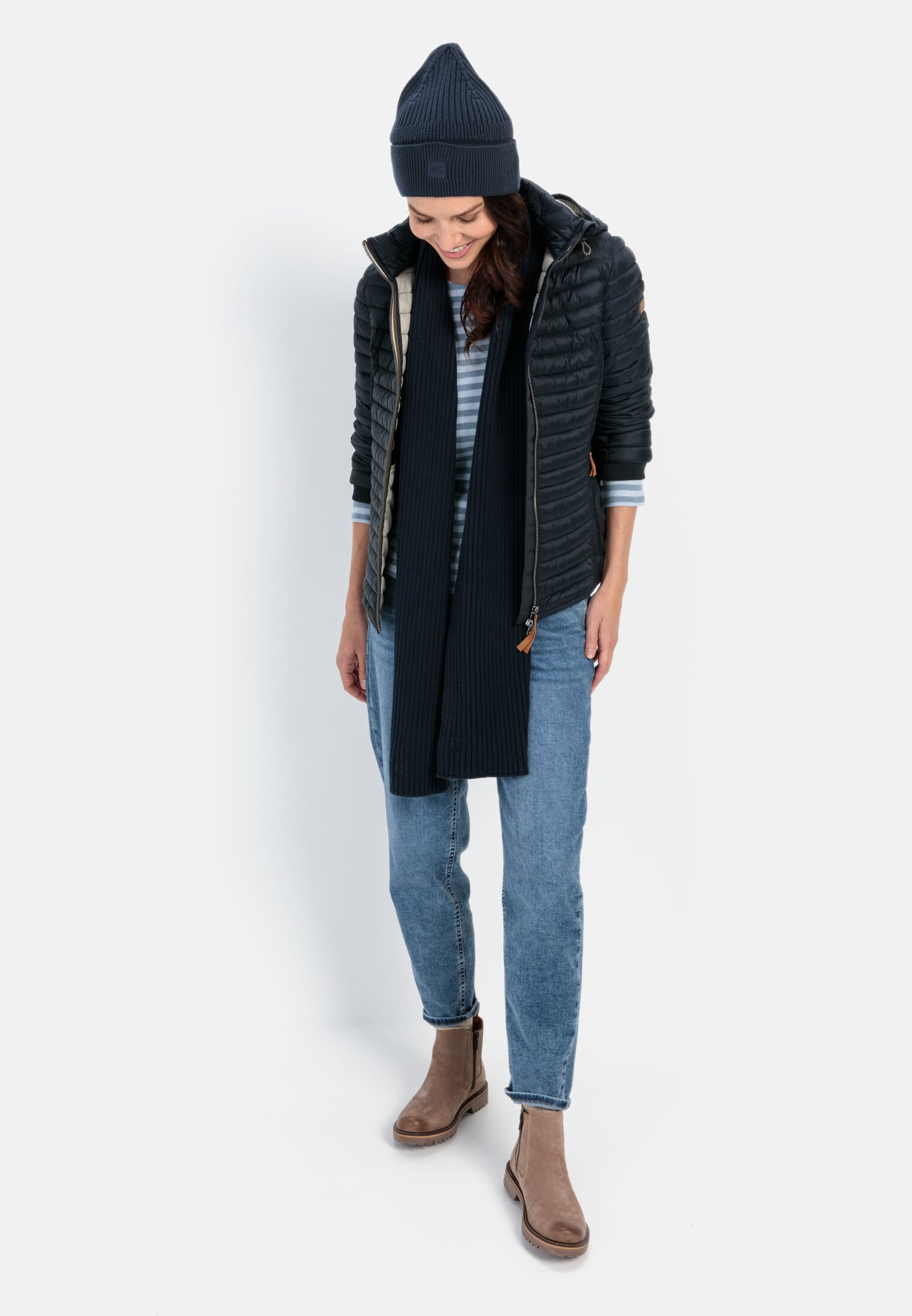 Women Lightweight quilted jacket made from recycled polyamide Dark Blue worn front full body