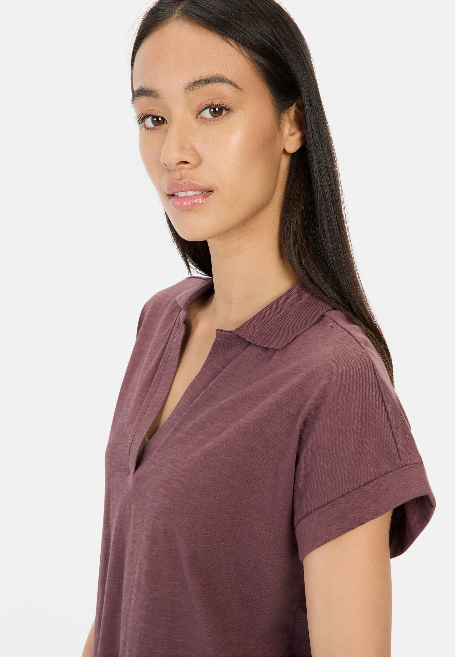 camelactive_T-Shirt_Violet_Milkwhite_309670-5T67-59_M5 Women Striped crew neck T-shirt made of pure cotton Dark Red worn detail close