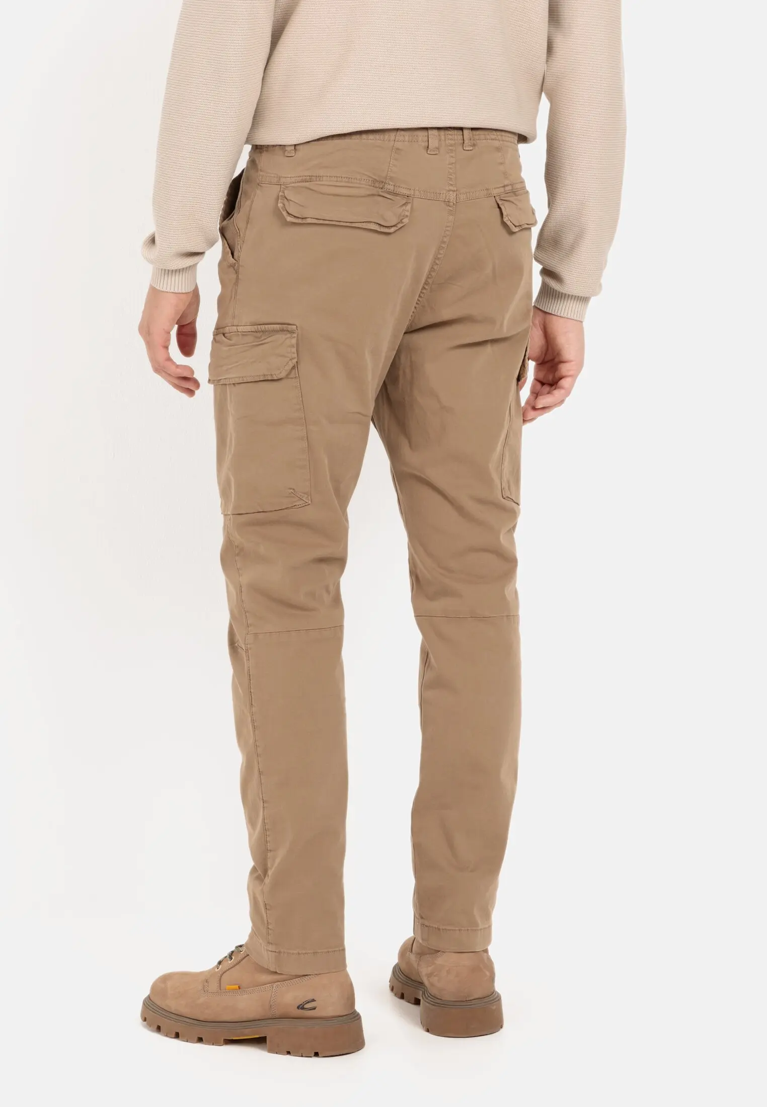 Tapered Fit for Men in beige camel active