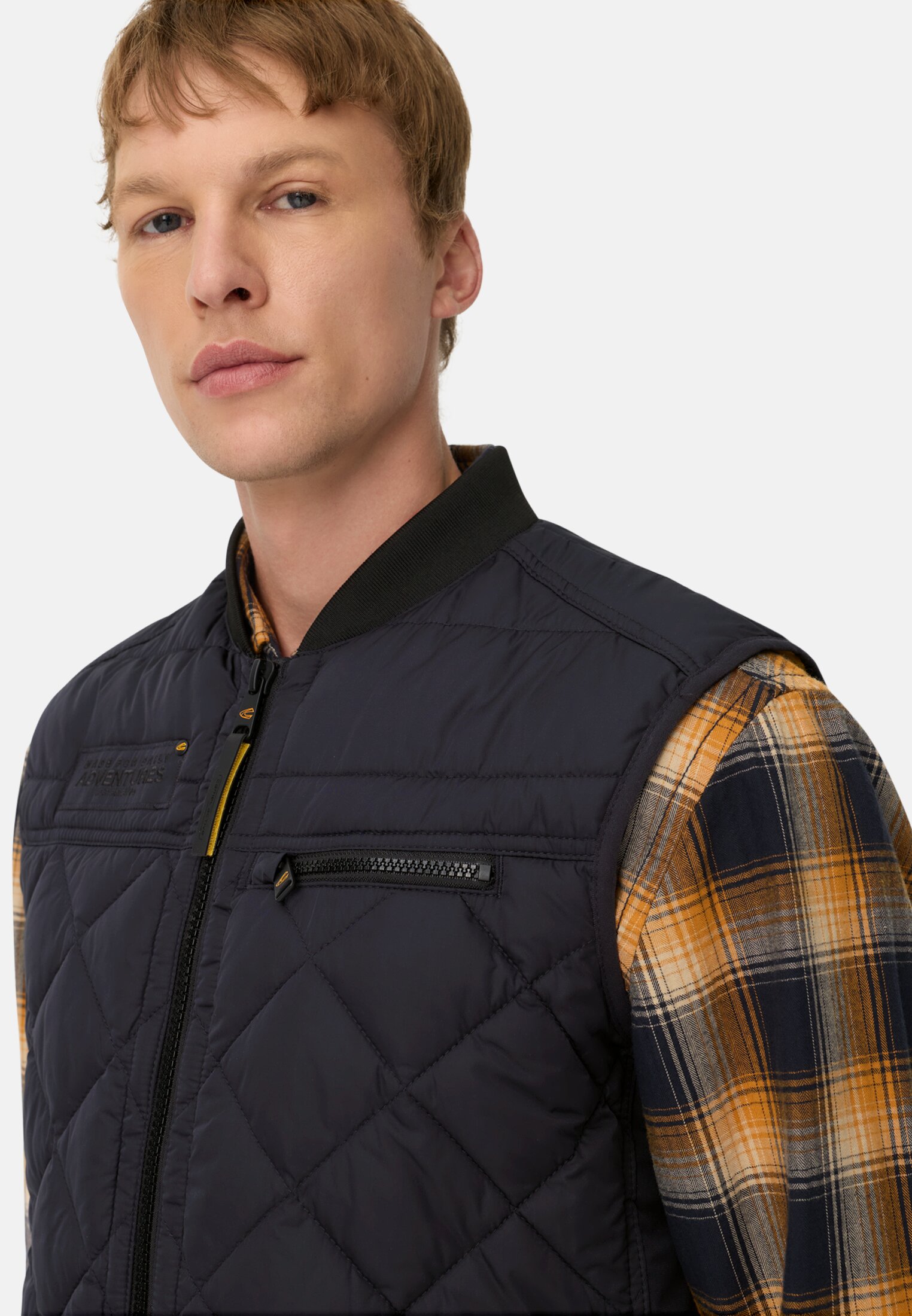 Men Water-repellent vest with warm pocket lining Navy blue worn detail close