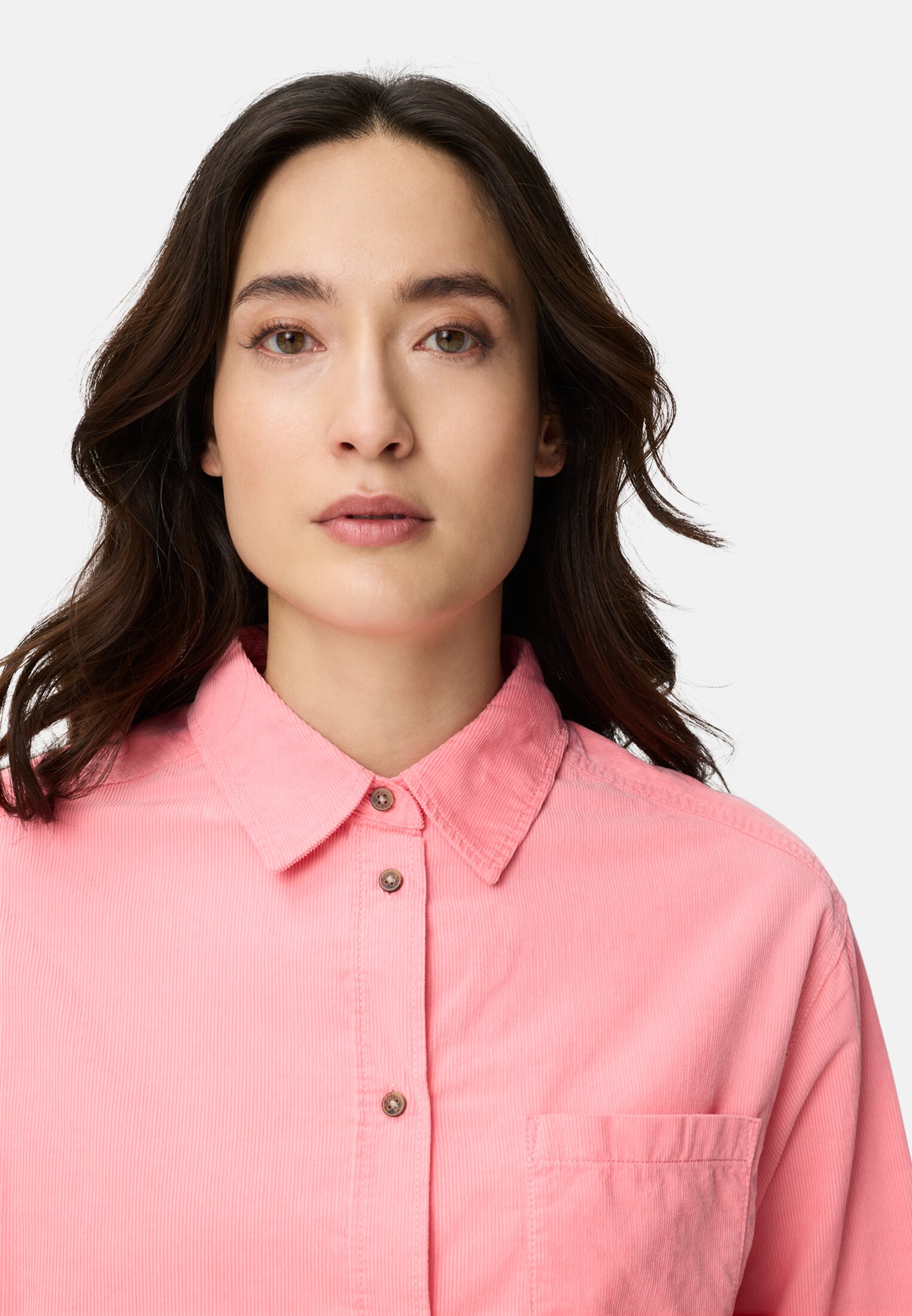 Women Blouse with chest pocket Berry worn detail close