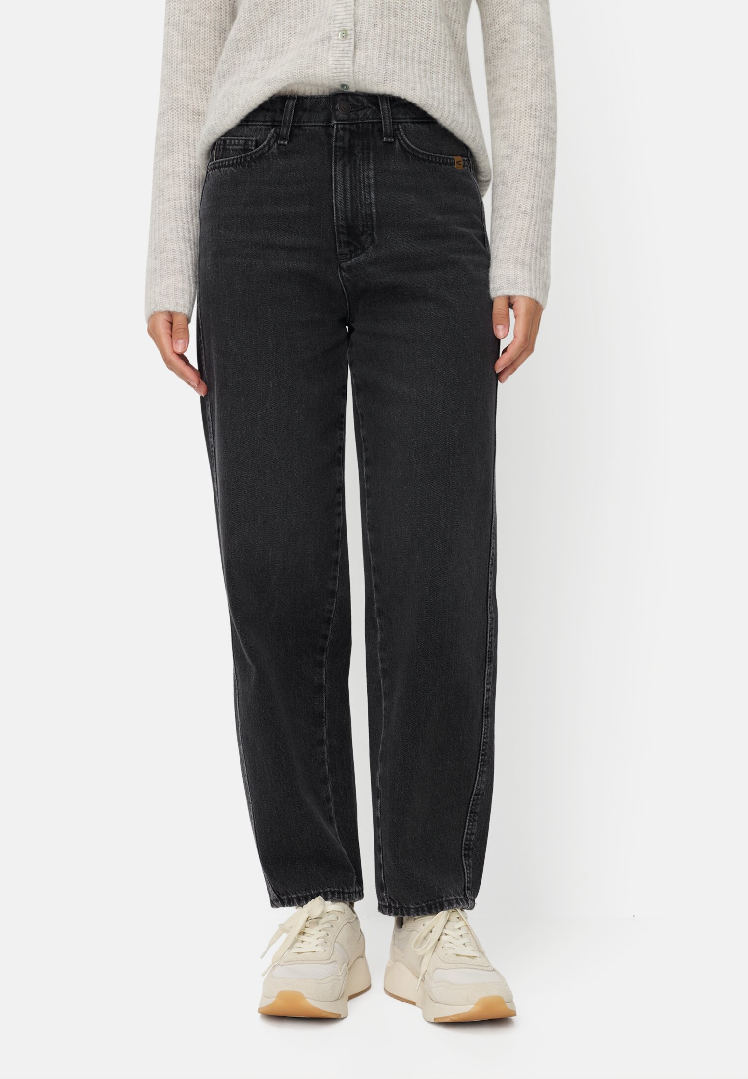 Women Barrel jeans with belt loops Black worn front