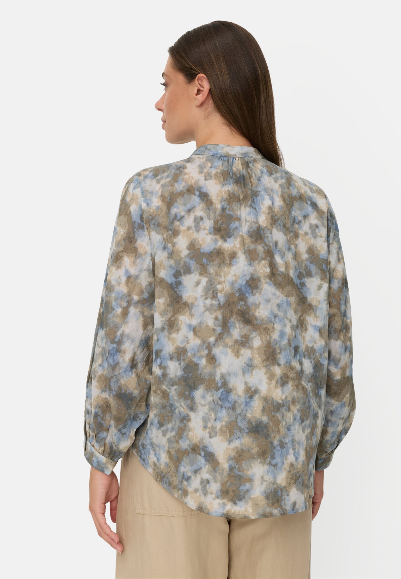 Damen Baumwollbluse mit Raglanärmeln Blau-Beige getragen hinten