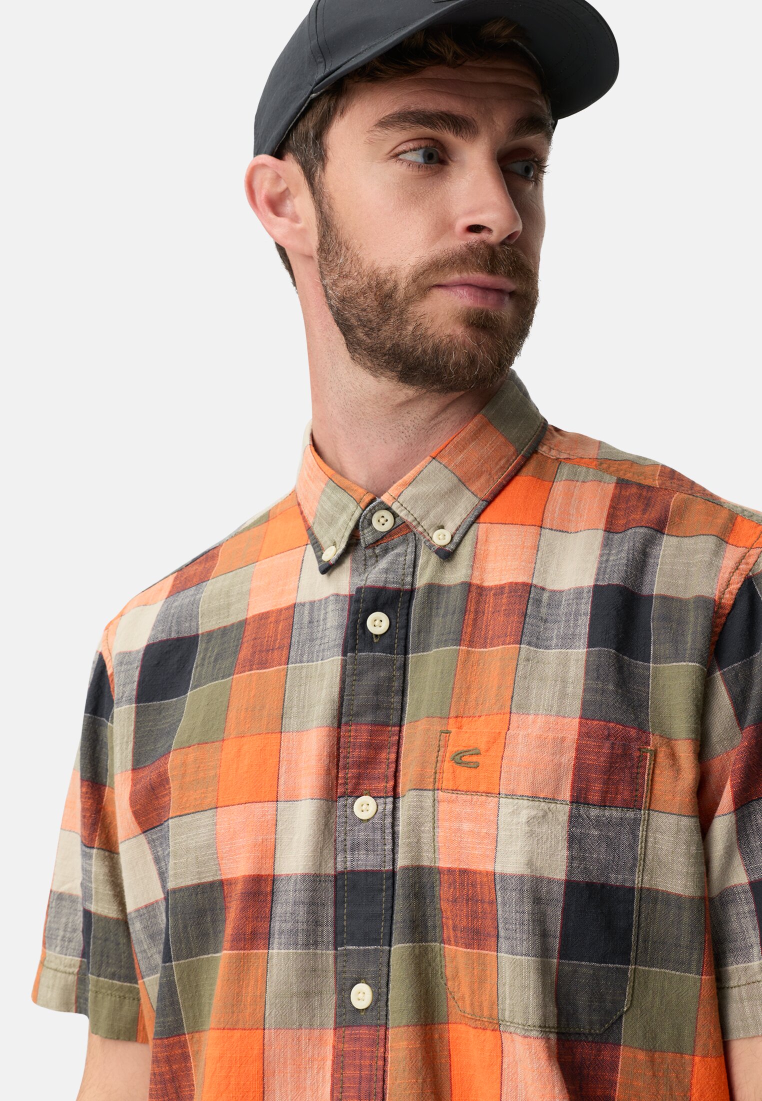 Men Checkered shirt made of pure cotton Orange worn detail close