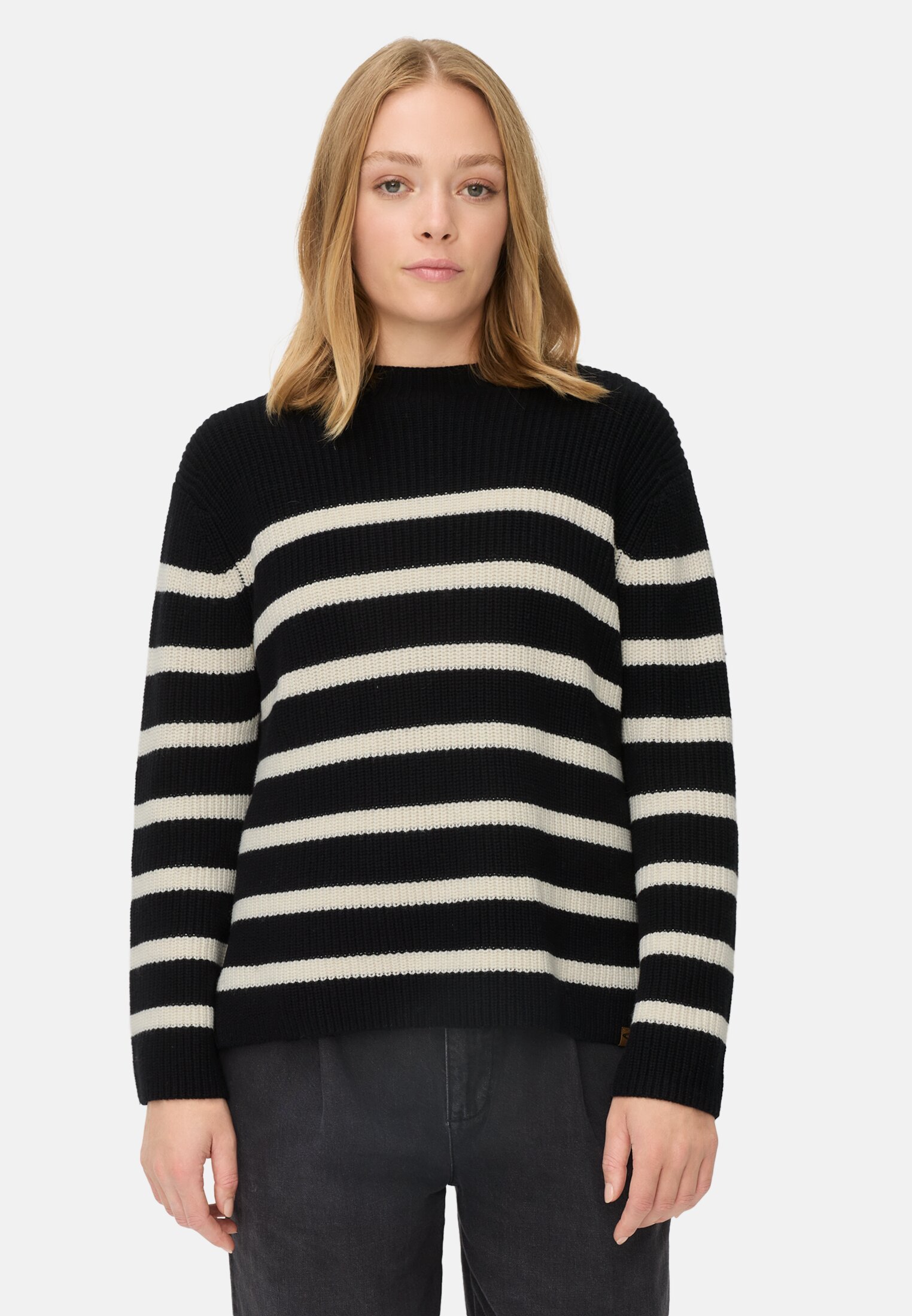 Damen Strickpullover mit Streifen Kaviar getragen vorn