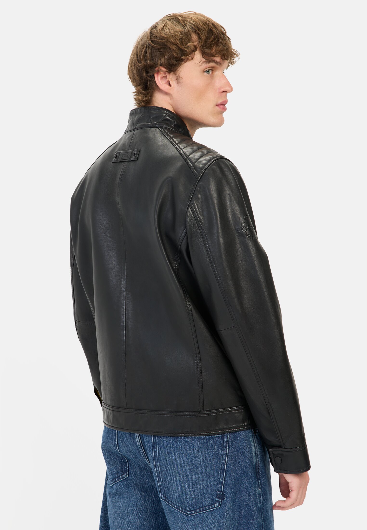 Herren Lederjacke mit Reißverschlusstaschen Schwarz getragen hinten