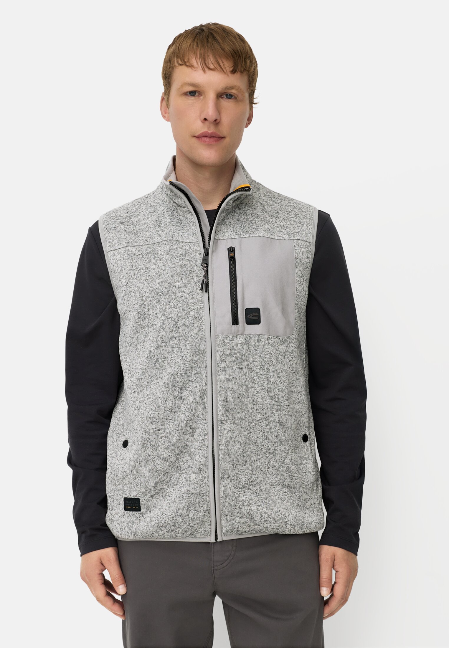 Men Fleece vest with warming lining Grey worn front