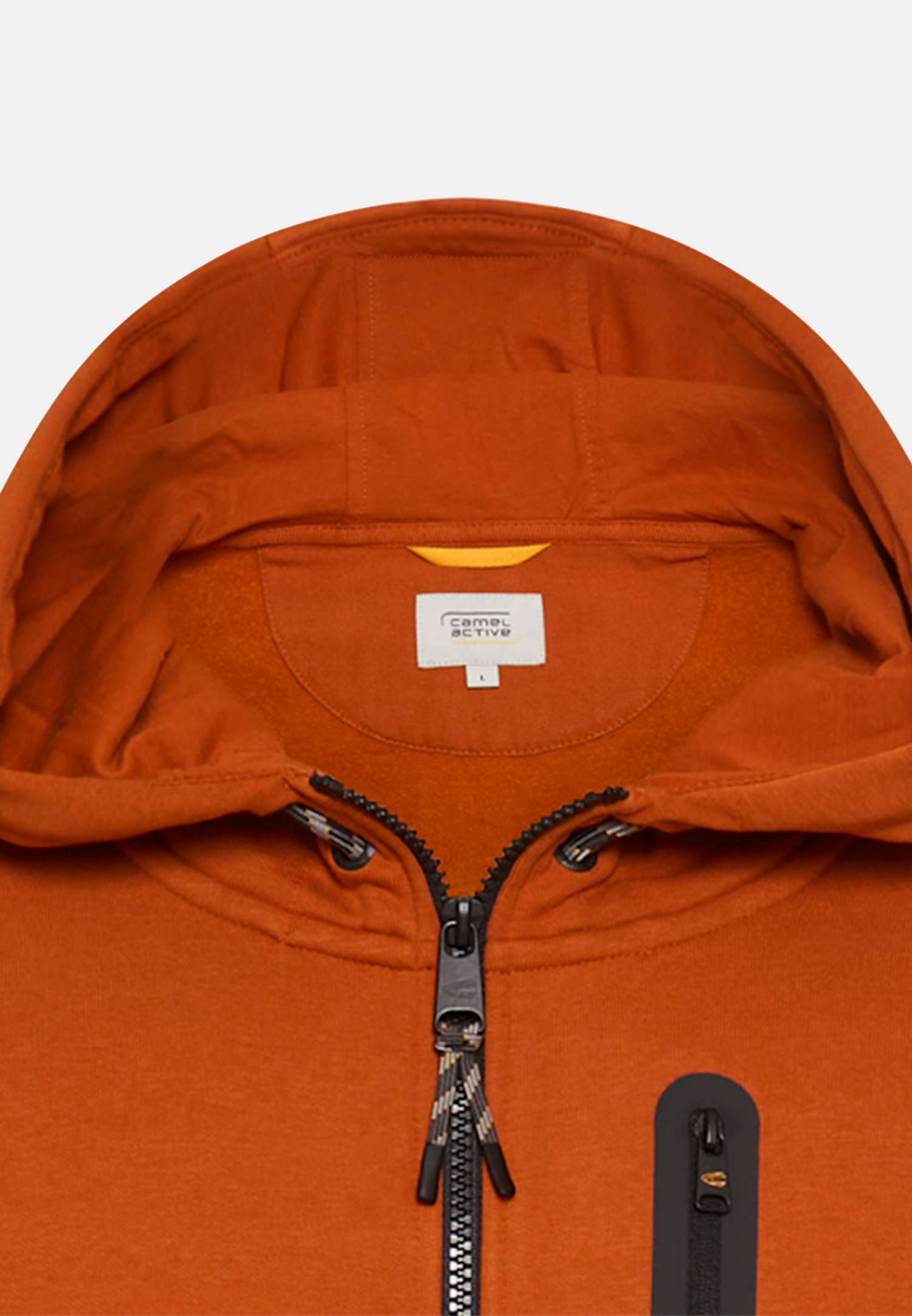 Herren Sweatjacke mit Kapuze Zimt vorne nah