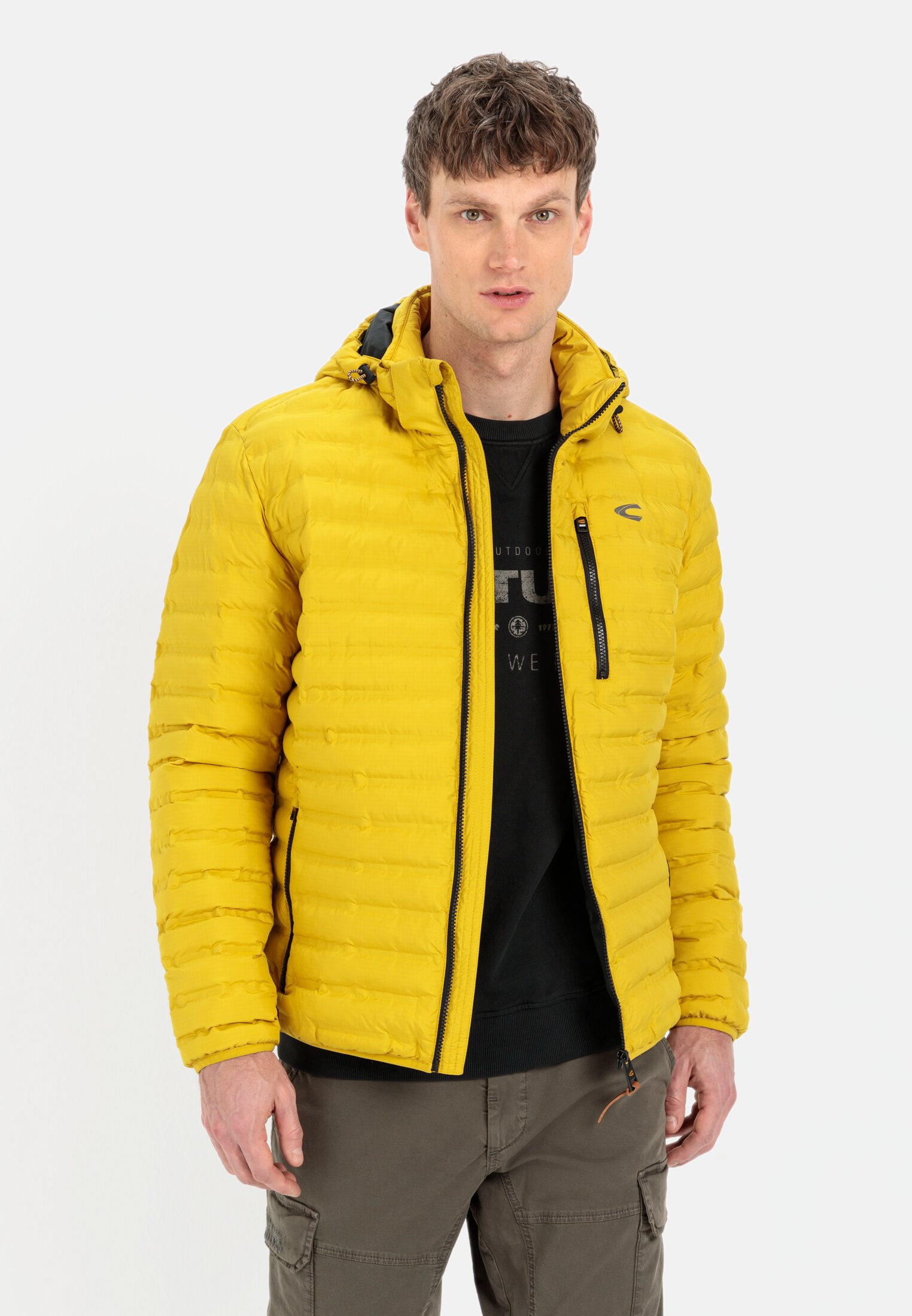 MI_430354-3O66-61_M0-00 Herren Wasserdichte teXXXactive® Funktionsjacke in Steppoptik Gelb getragen vorn