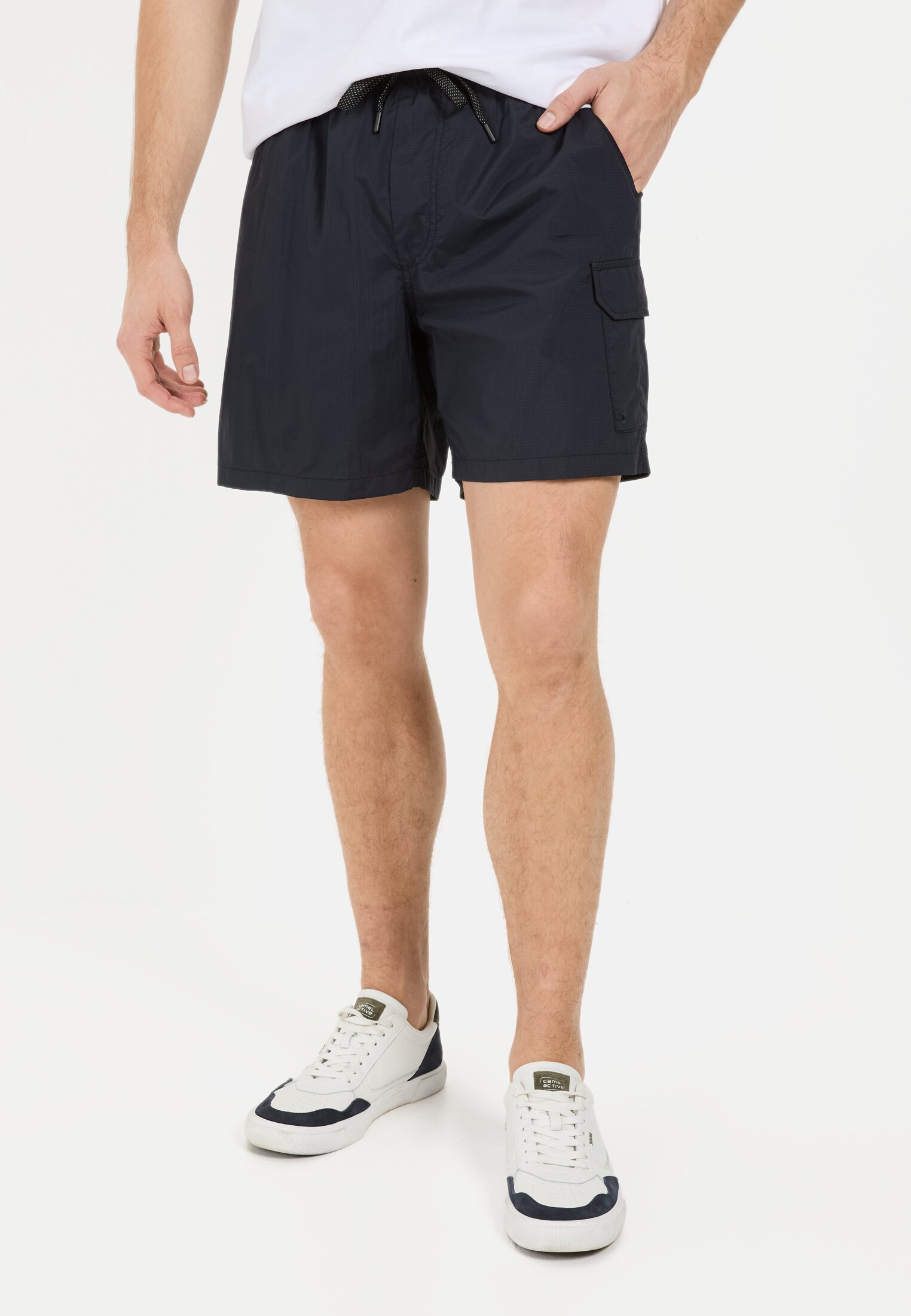 Men Quick Dry Beachshorts Dark Blue worn front