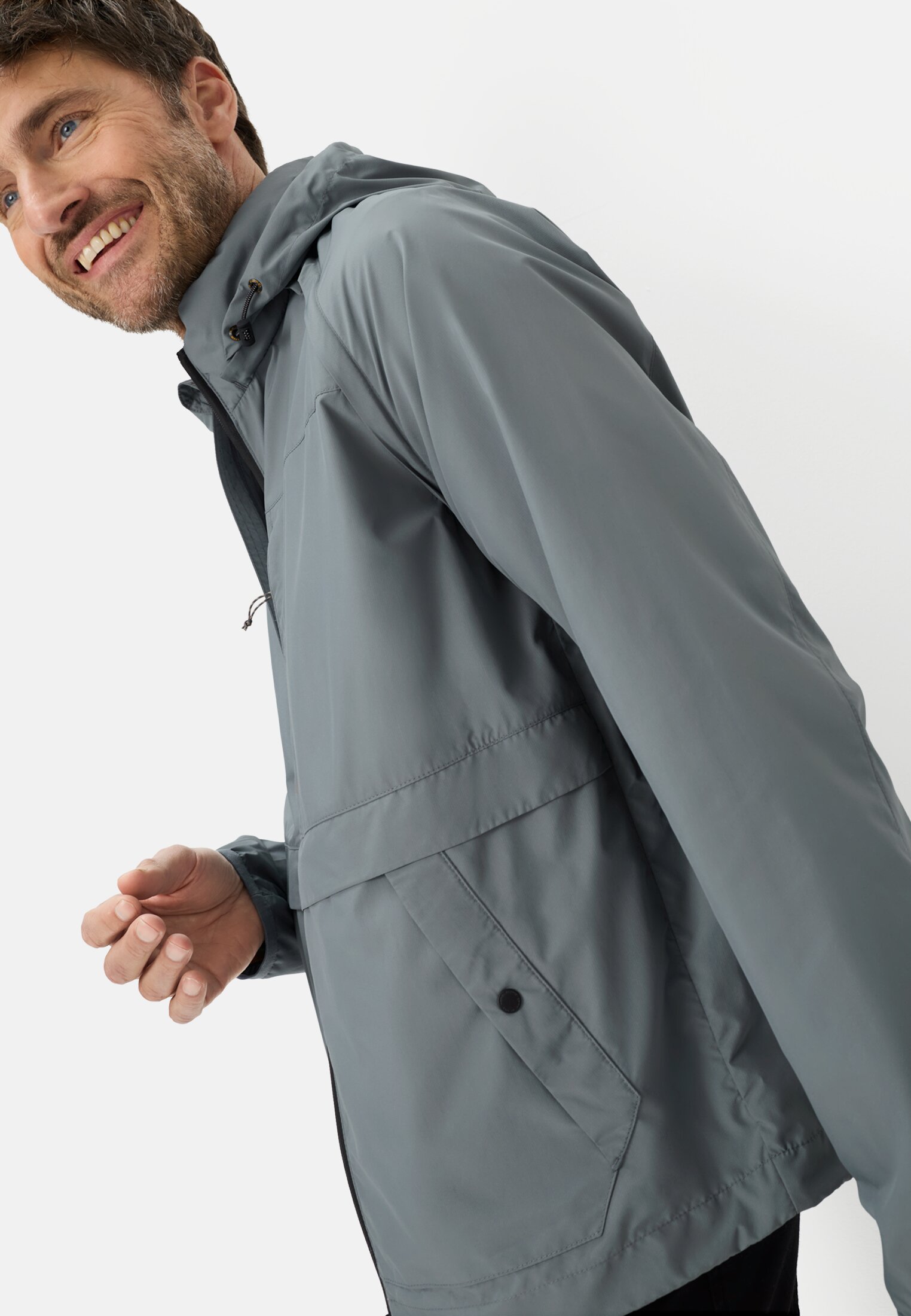 Men Transitional jacket made from particularly lightweight material Grey worn emotional