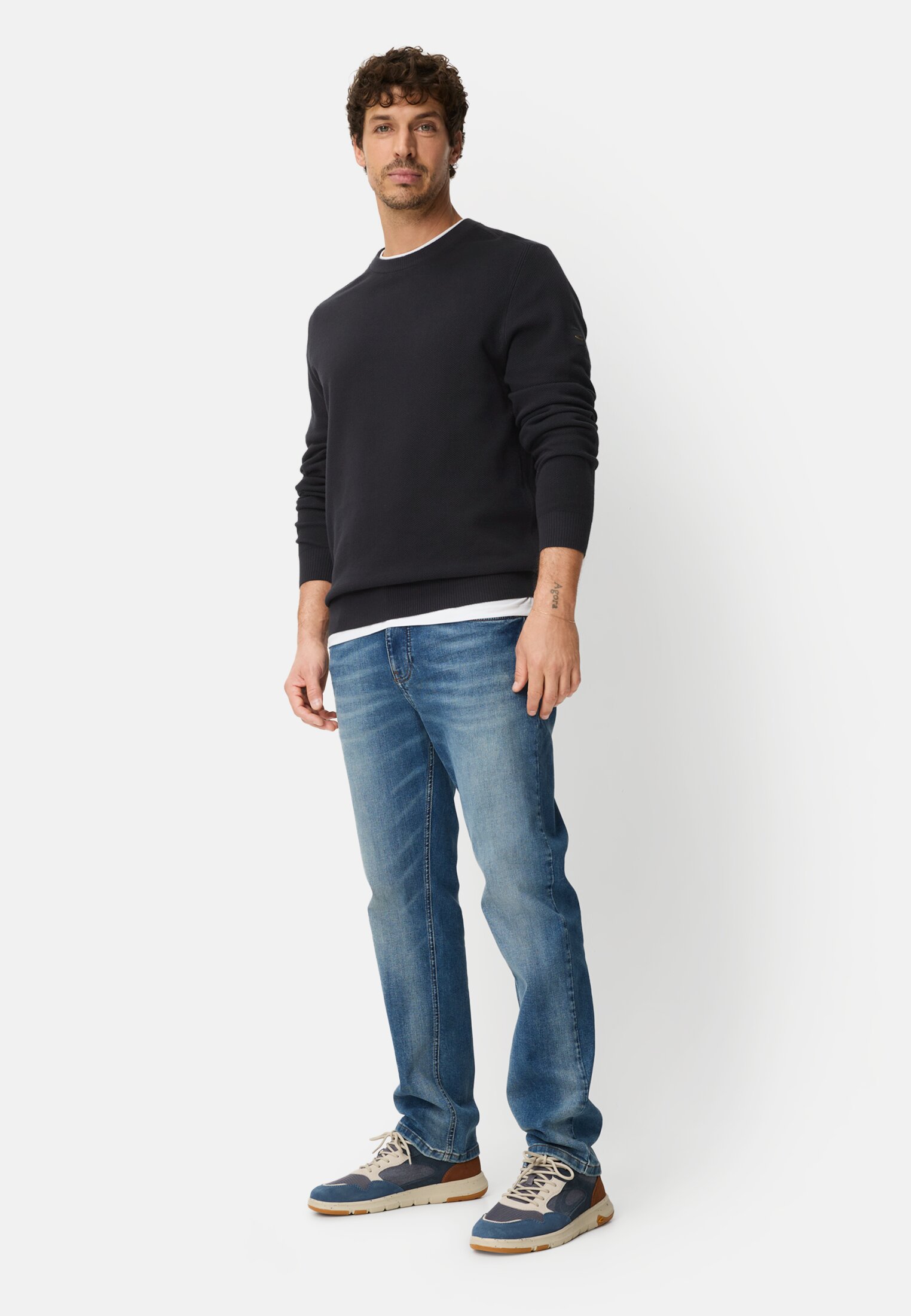 Heren Gebreide trui met ronde hals Marineblauw gedragen voor lichaam compleet 