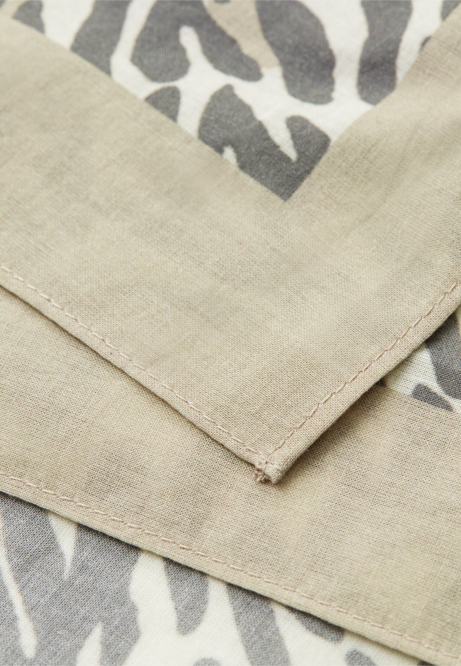 Women Bandana made of pure cotton Beige close back