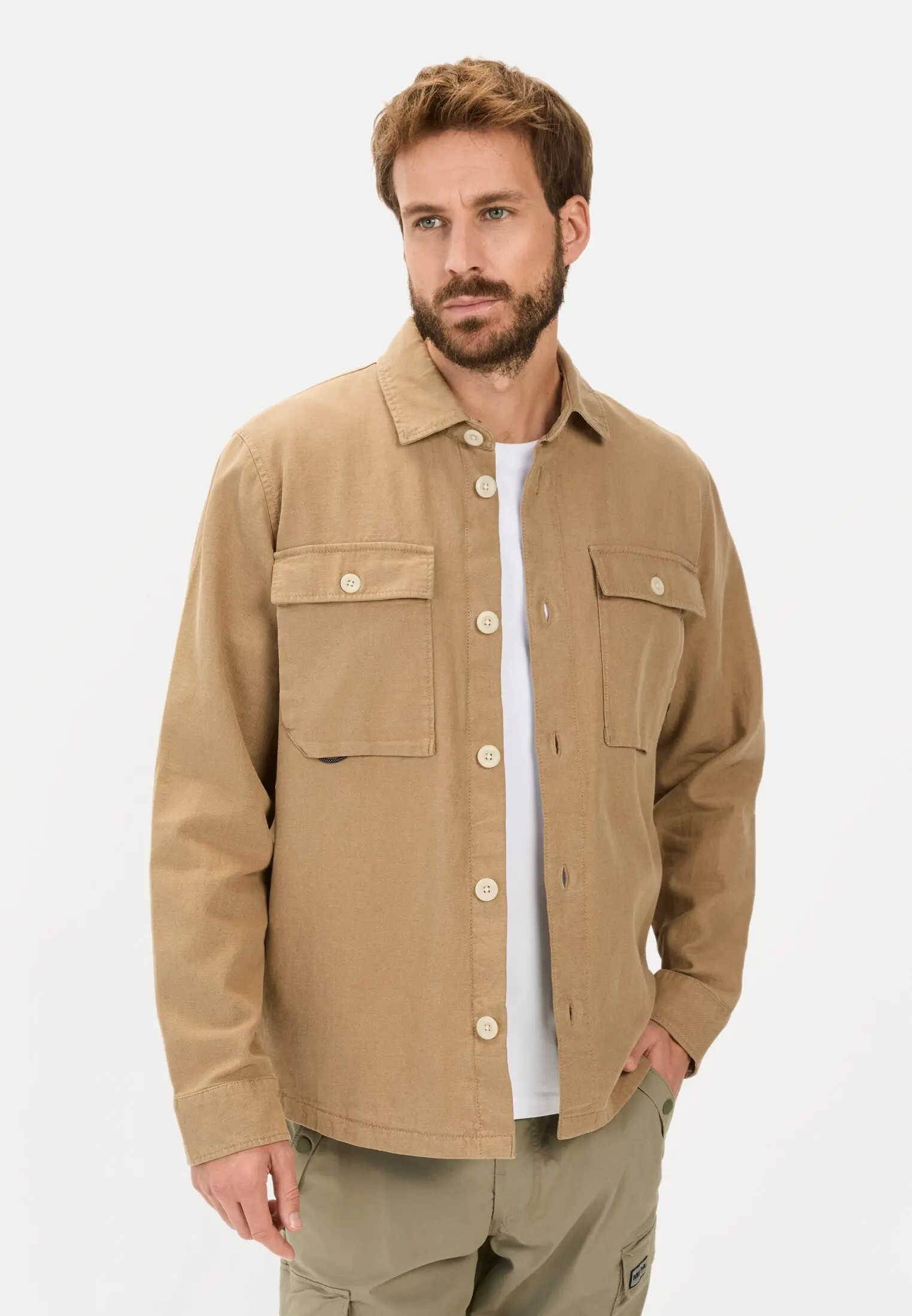 Men Overshirt made from a linen-cotton blend Brown worn front