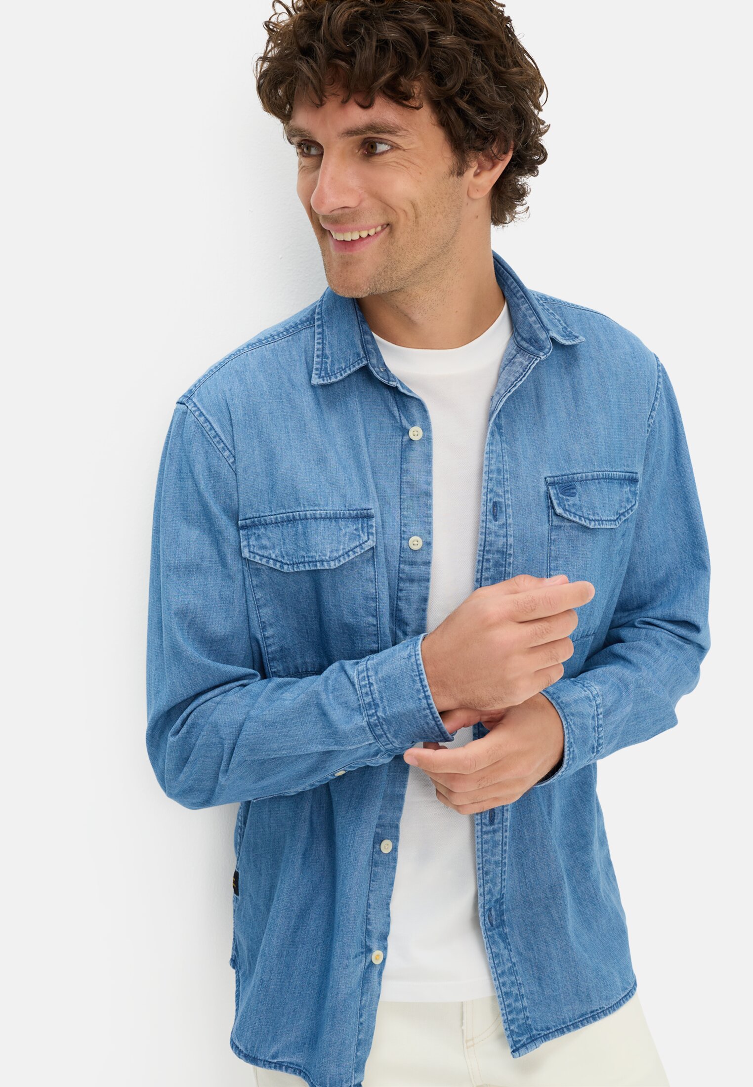 Heren Overhemd met lange mouwen in spijkerlook Stromy Blue gedragen emotional 