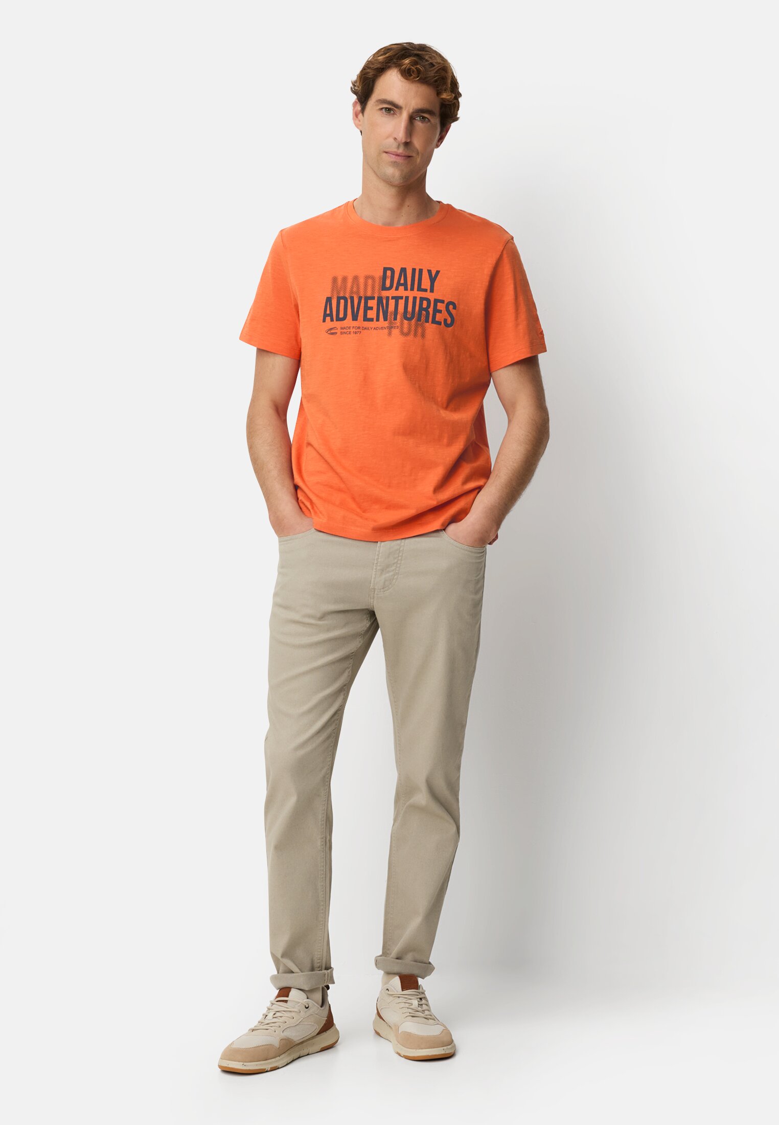 Heren T-shirt van puur katoen Oranje gedragen voor lichaam compleet 