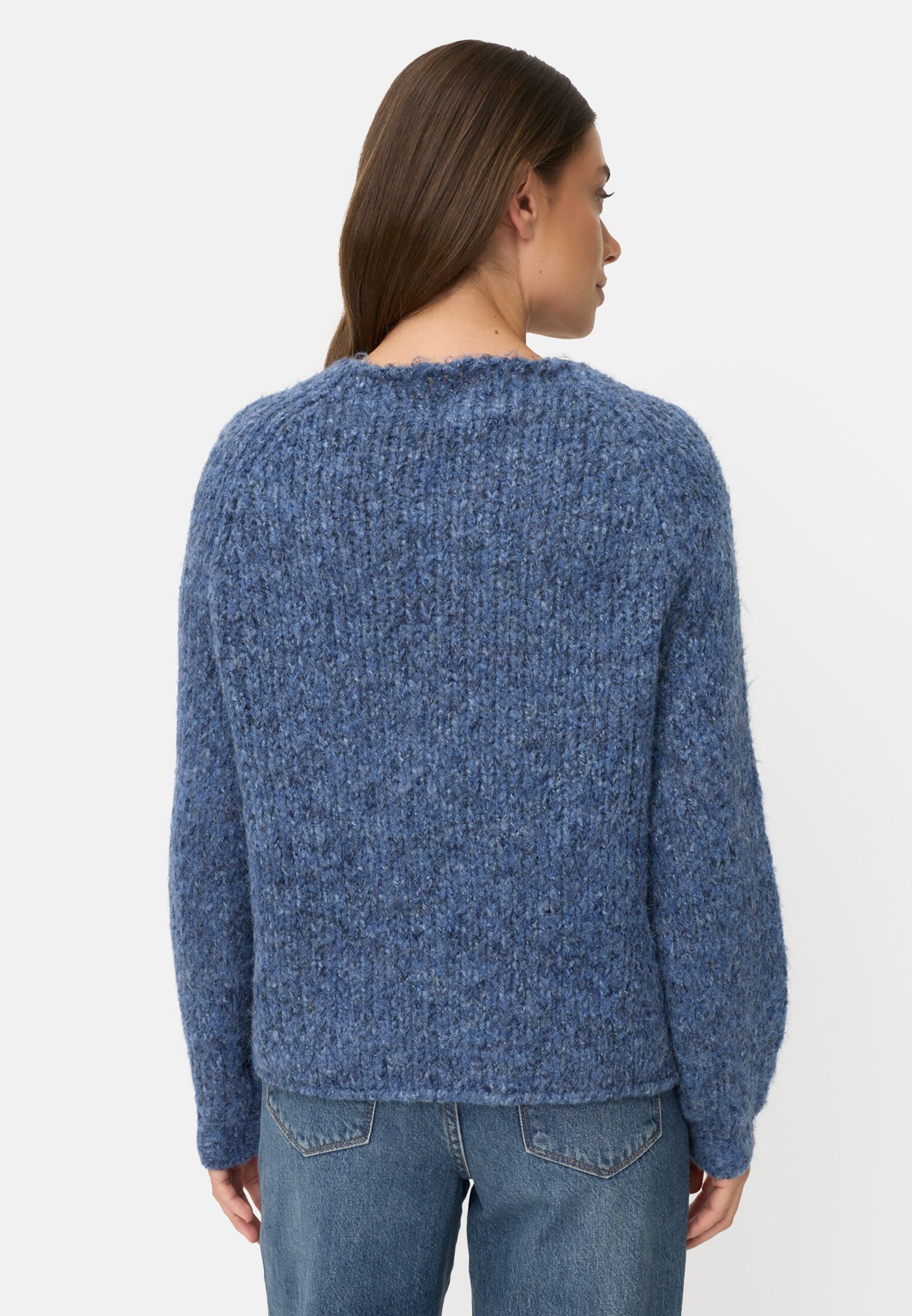Damen Strickpullover mit weiten Ärmeln Jeansblau getragen hinten