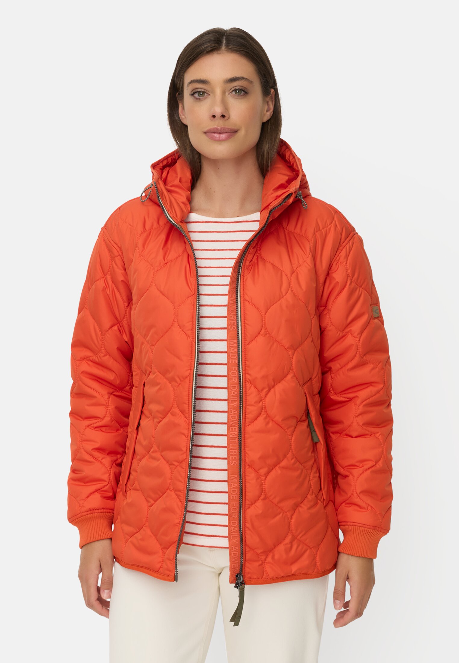 Women Water-repellent oversized jacket with 2-way zipper Orange worn front