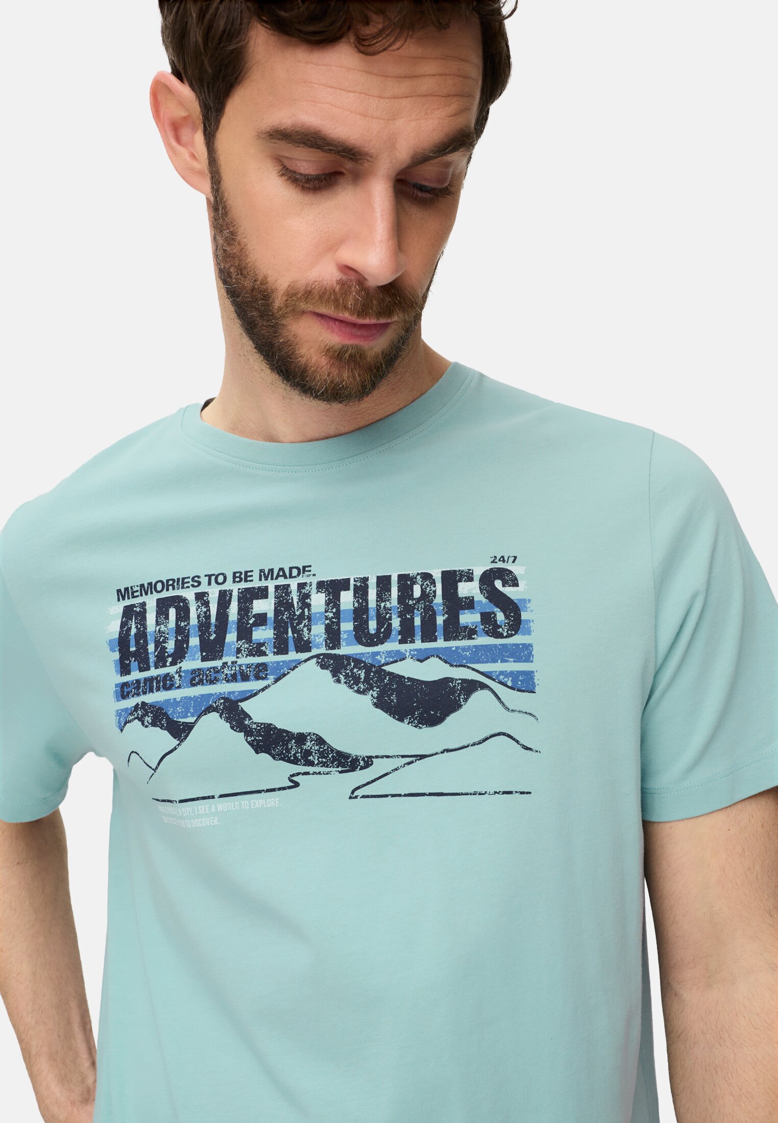 Heren T-shirt met print Oceaan Groen gedragen detail dichtbij