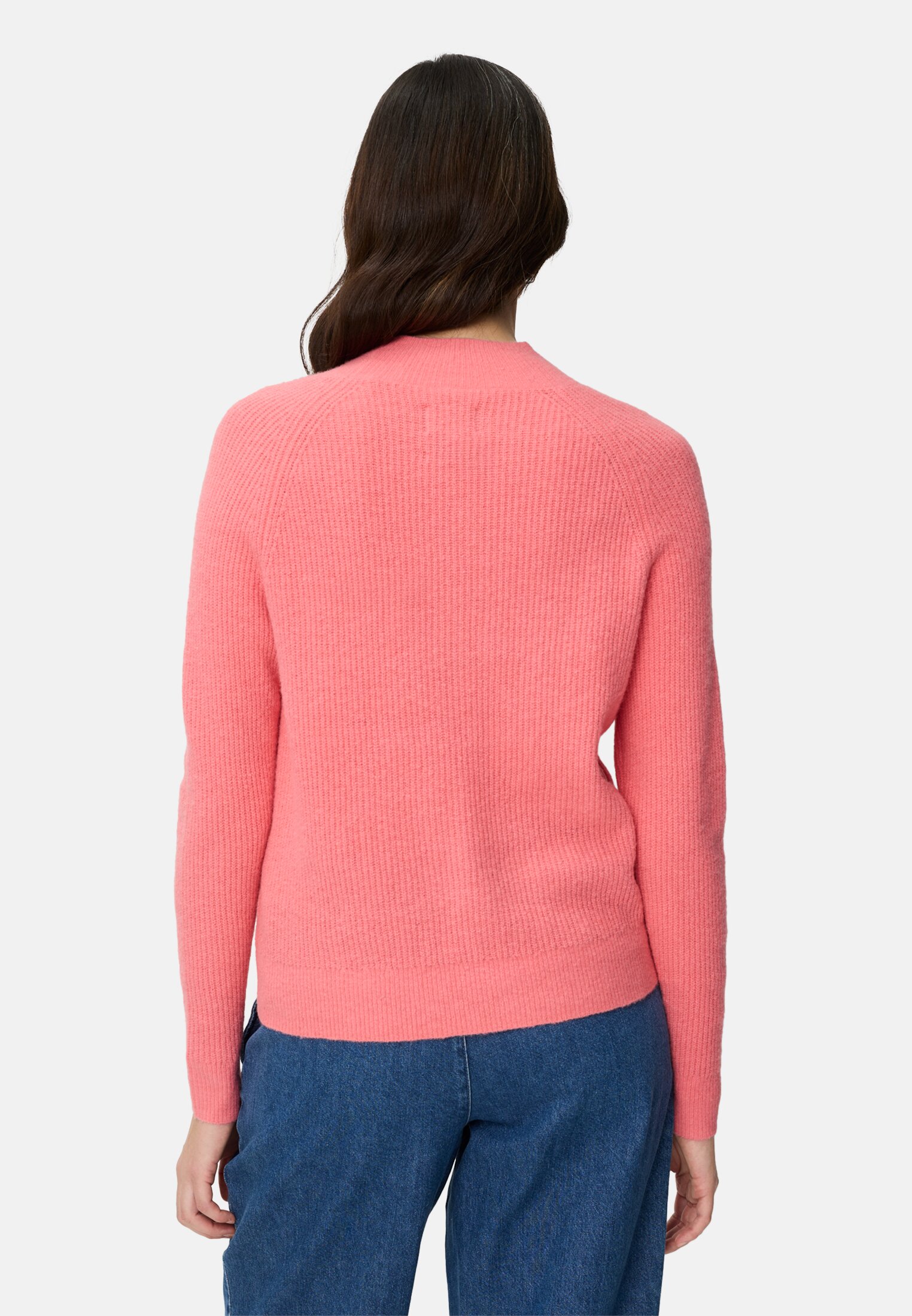 Women Knitted sweater with raglan sleeves Berry worn back