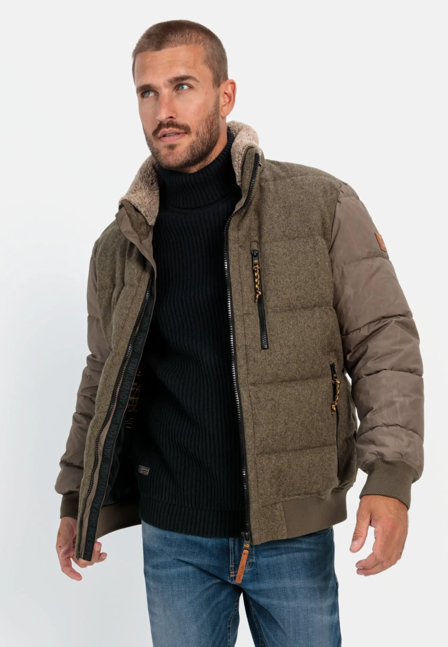 Knitted jumper for Men in Dark blue camel active