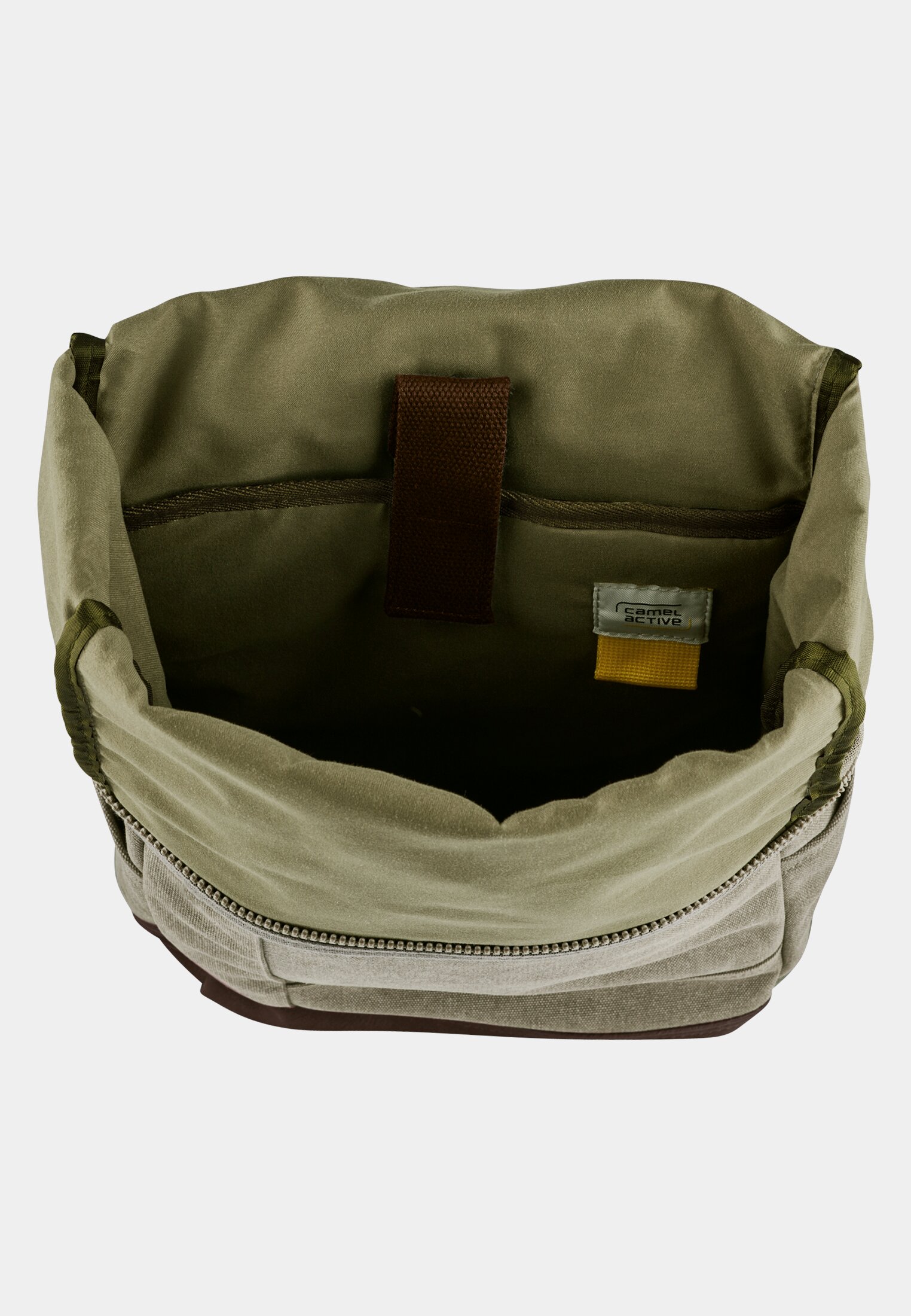 MI_010332-0000-35_3G-00 Men AIR Rolltop Backpack made of canvas Khaki front close