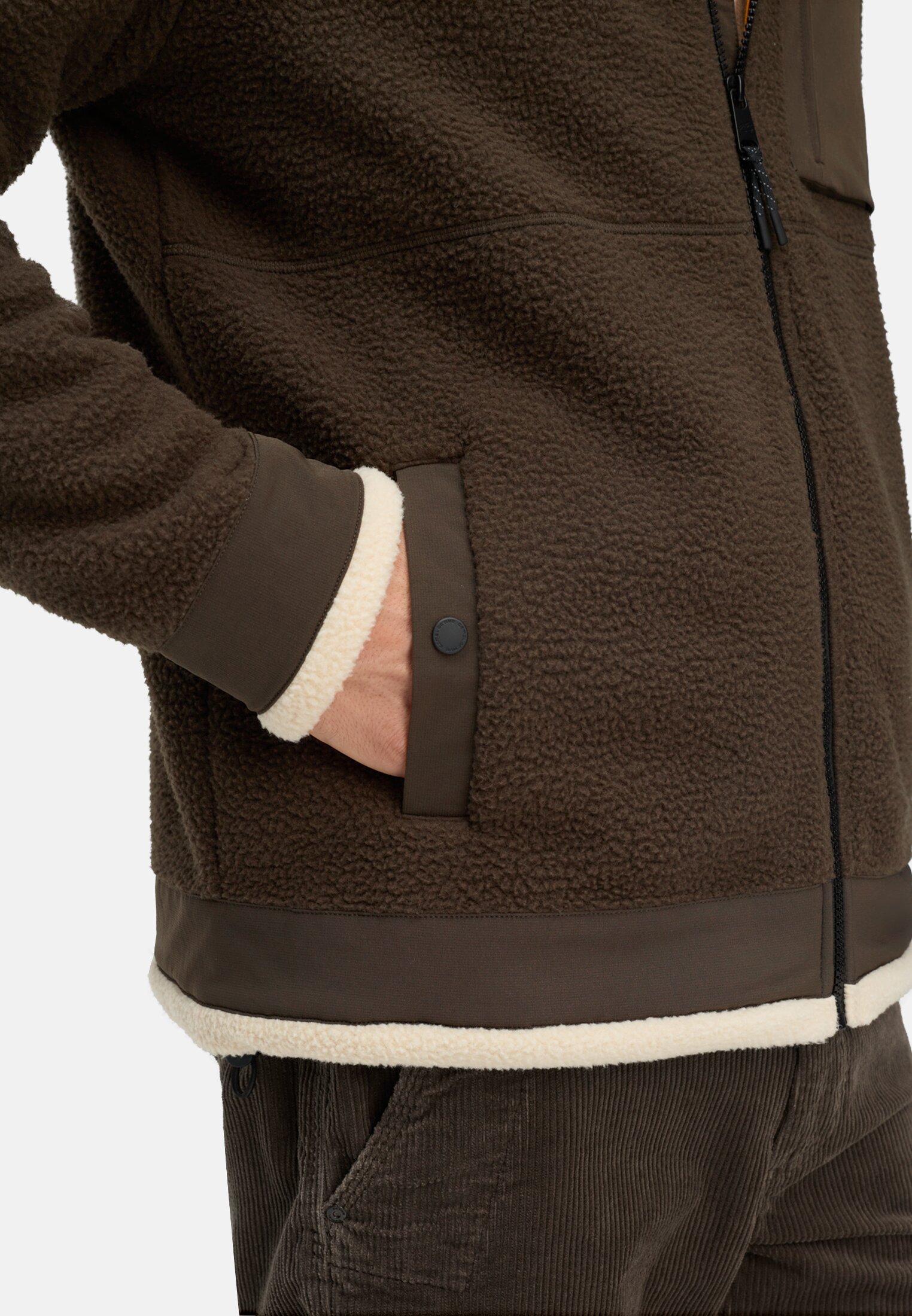 Herren Sweatjacke mit Taschen Dunkelbraun getragen detailliert nah