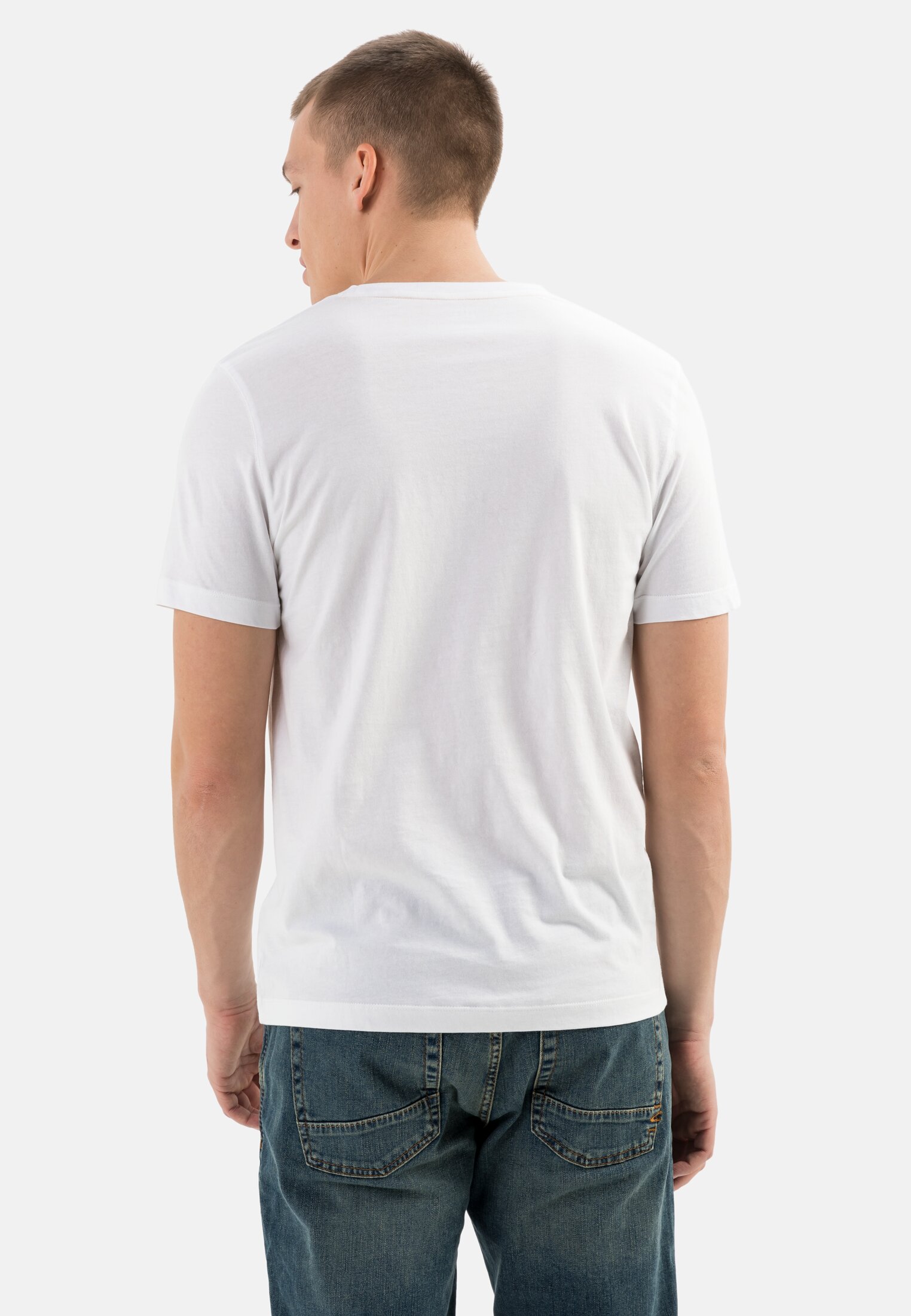 Men Basic T-shirt with round neck in organic cotton White worn back