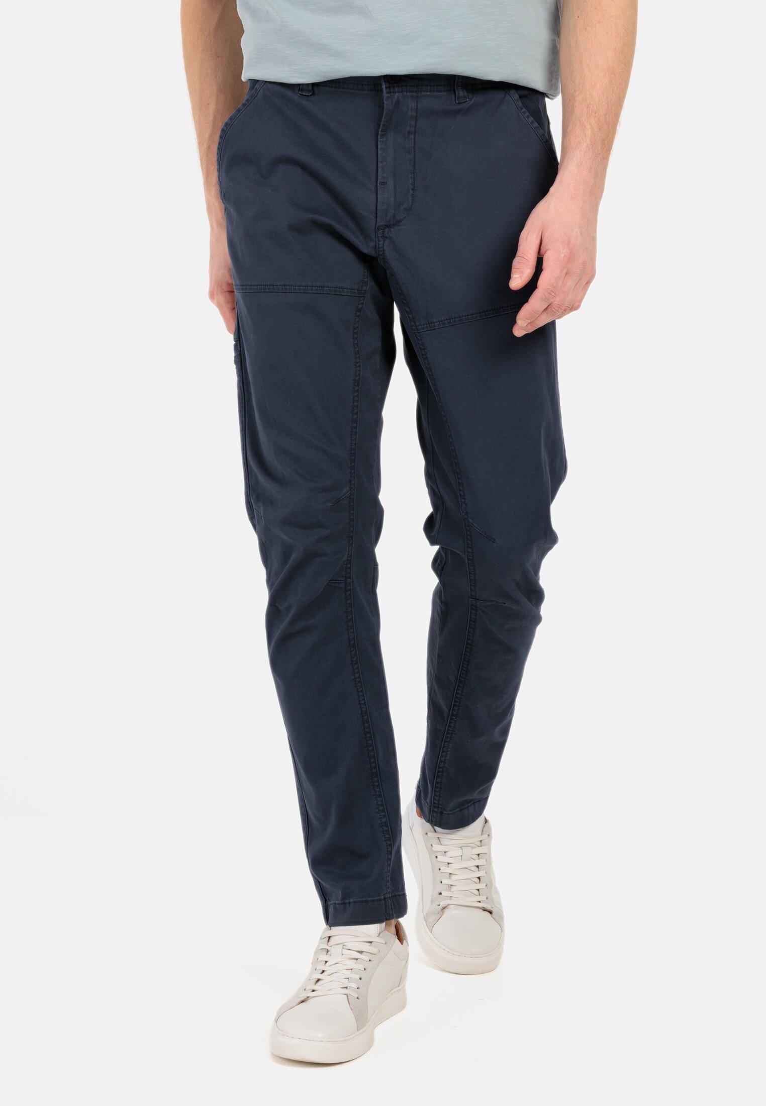 Men Tapered Fit Chino Dark Blue worn front