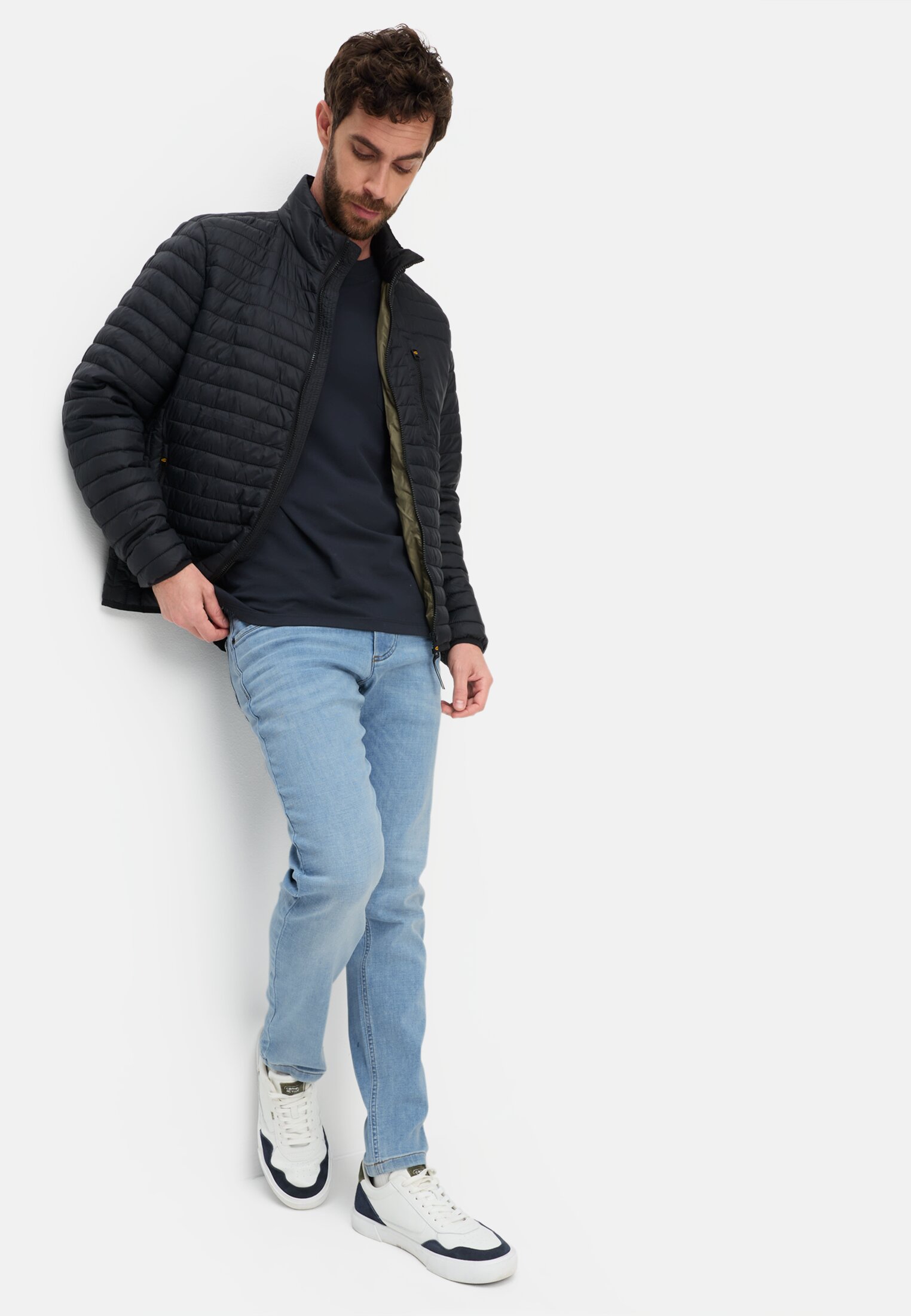 Men fleXXXactive® jeans with cooling effect Ocean Blue worn emotional