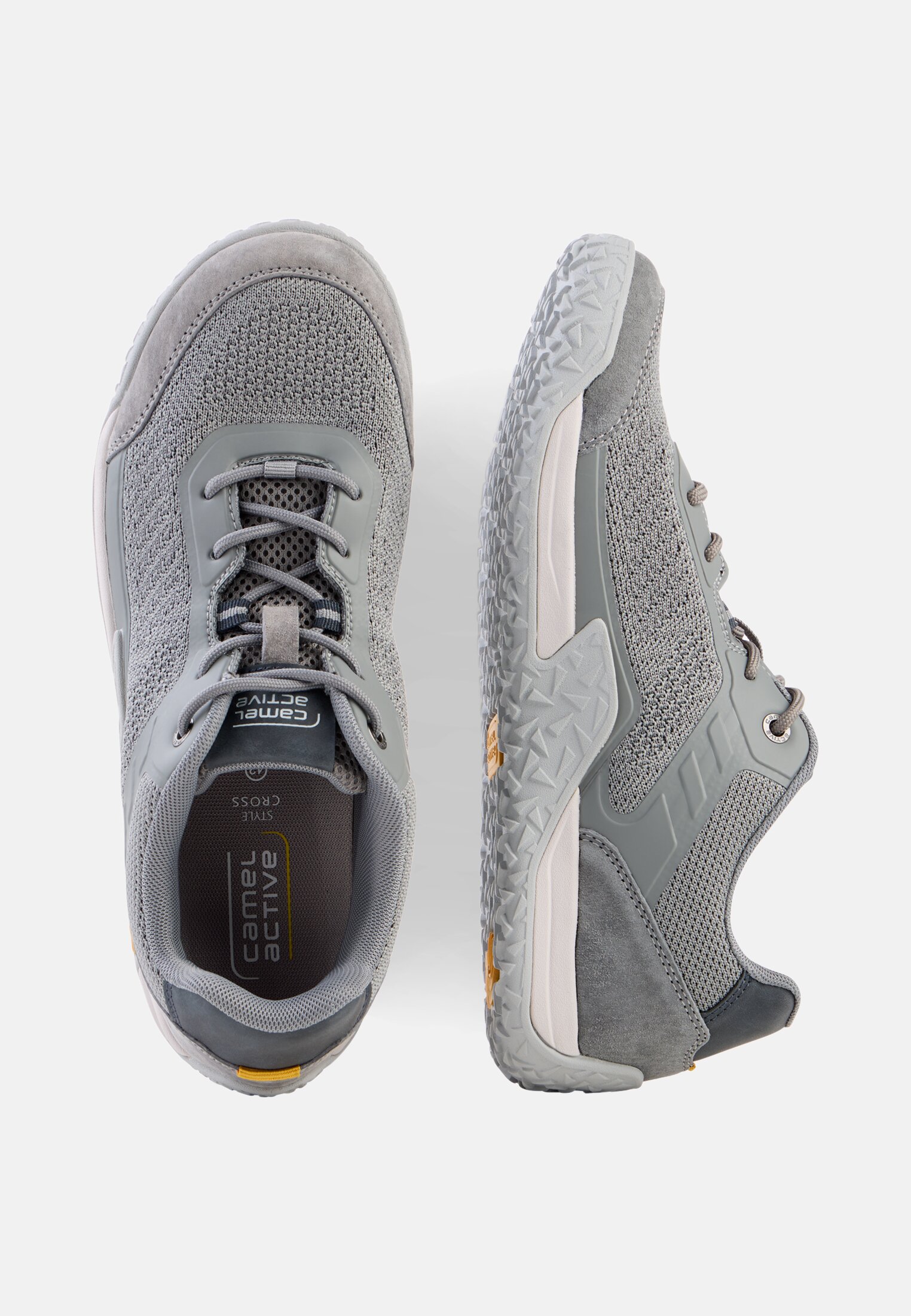 Men Low sneaker with flexible soft sole Grey frontal top