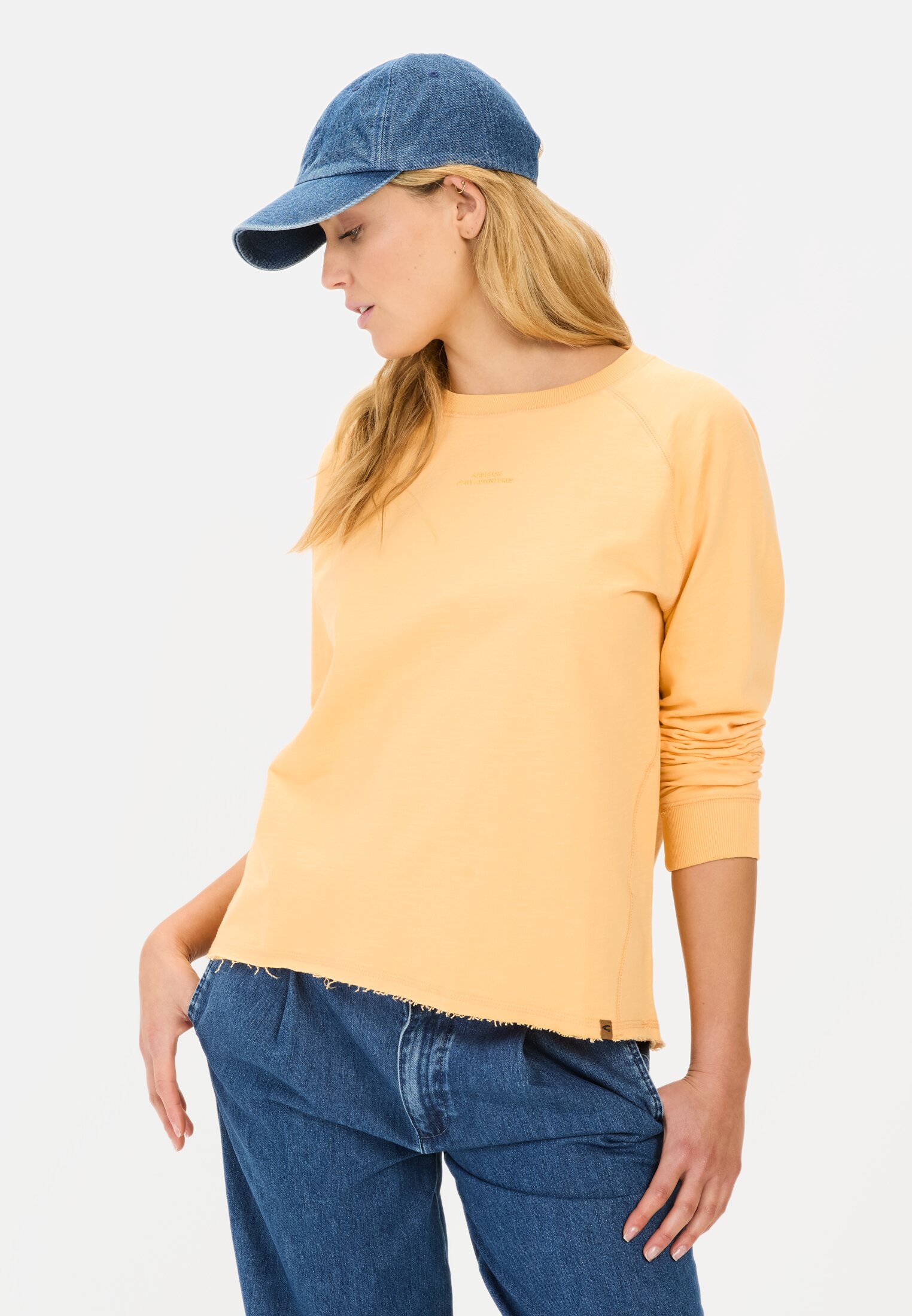 Women Long-sleeved shirt made of pure cotton Apricot worn front
