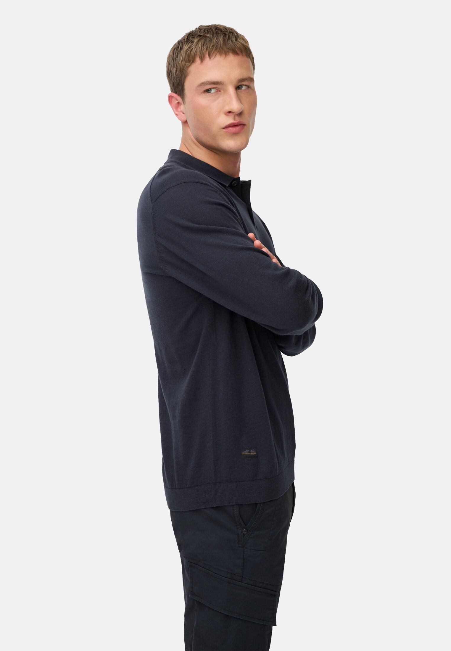 Men Light long-sleeve polo made of pure cotton Navy blue worn emotional