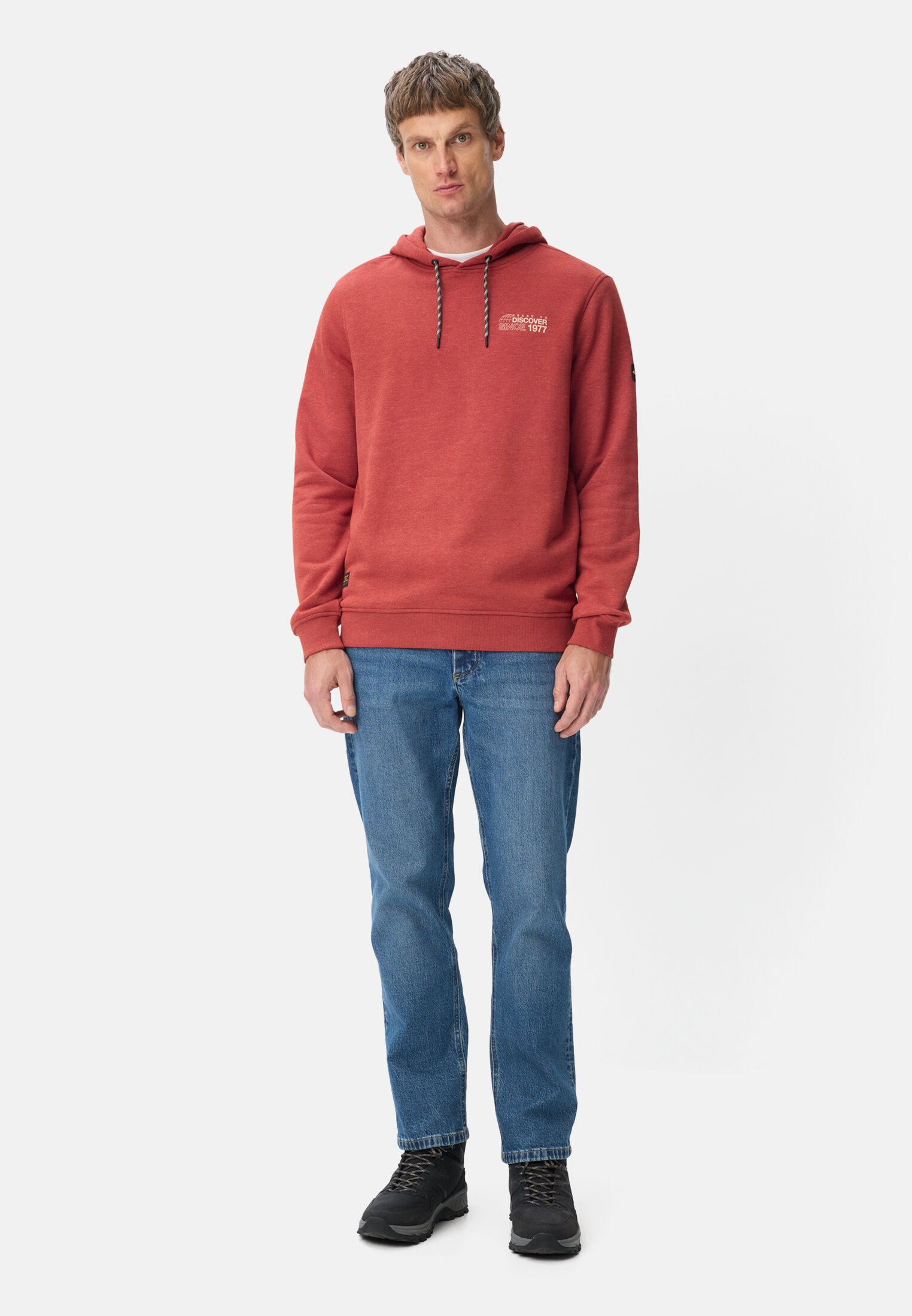 Heren Hoodie met rugprint Terrarot gedragen voor lichaam compleet